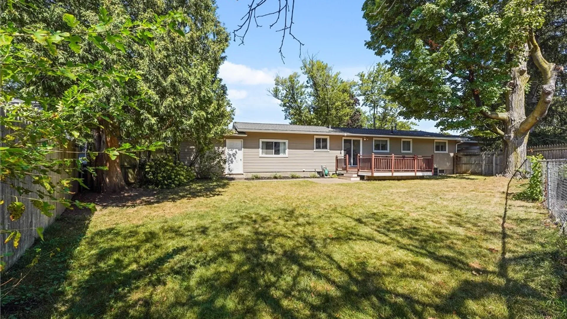 Property at 126 Grandy Drive, Salina, NY 13088 40