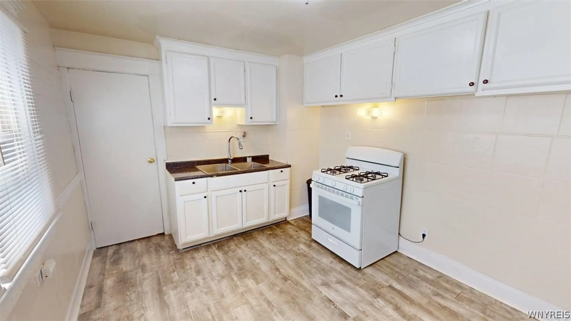 Property at 2125 Niagara (lower) Street, Buffalo, NY 14207 10