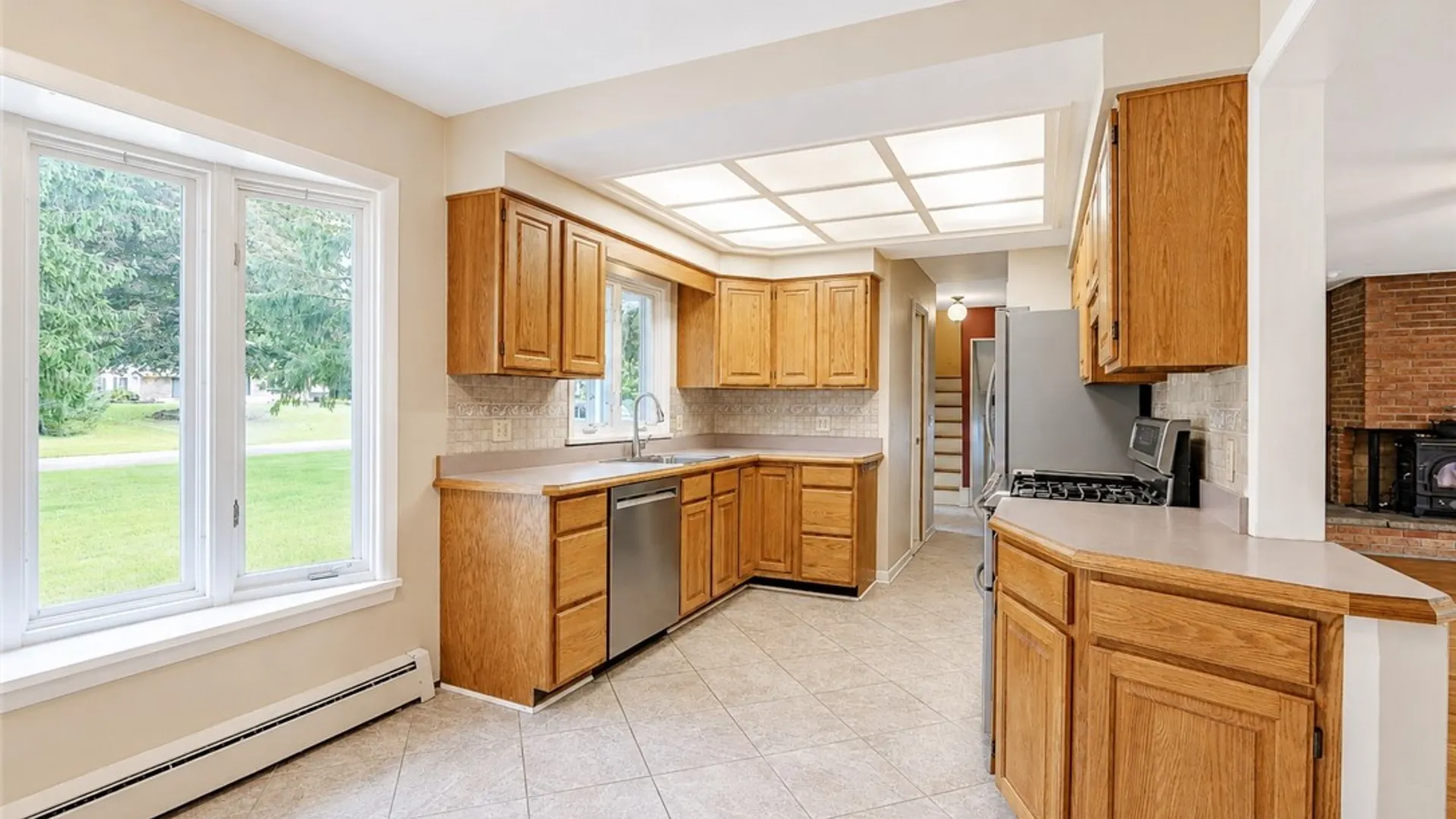 Property at 105 Merryhill Drive, Penfield, NY 14625 13