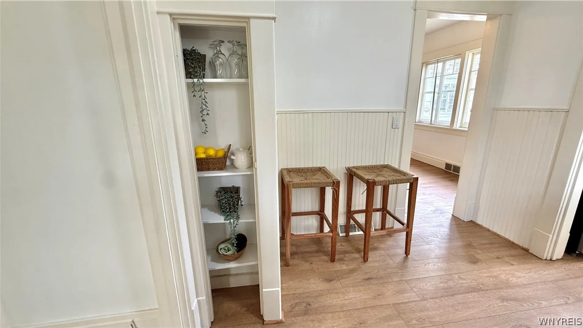 Property at 75 W Hazeltine Avenue, Tonawanda, NY 14217 16