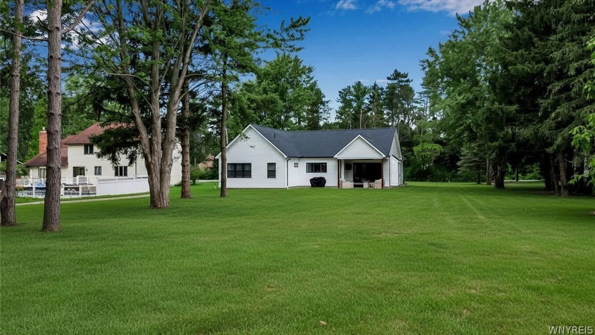 Property at 799 Casey Road, Amherst, NY 14051 4