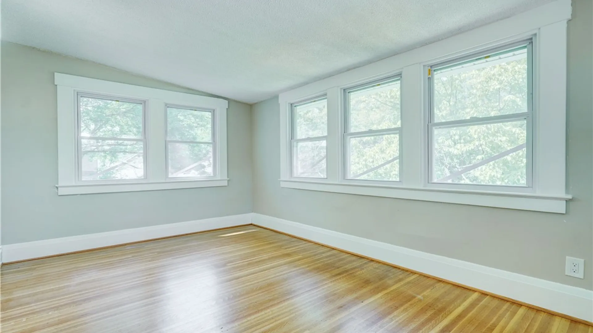 Property at 162 Merchants Road, Rochester, NY 14609 29