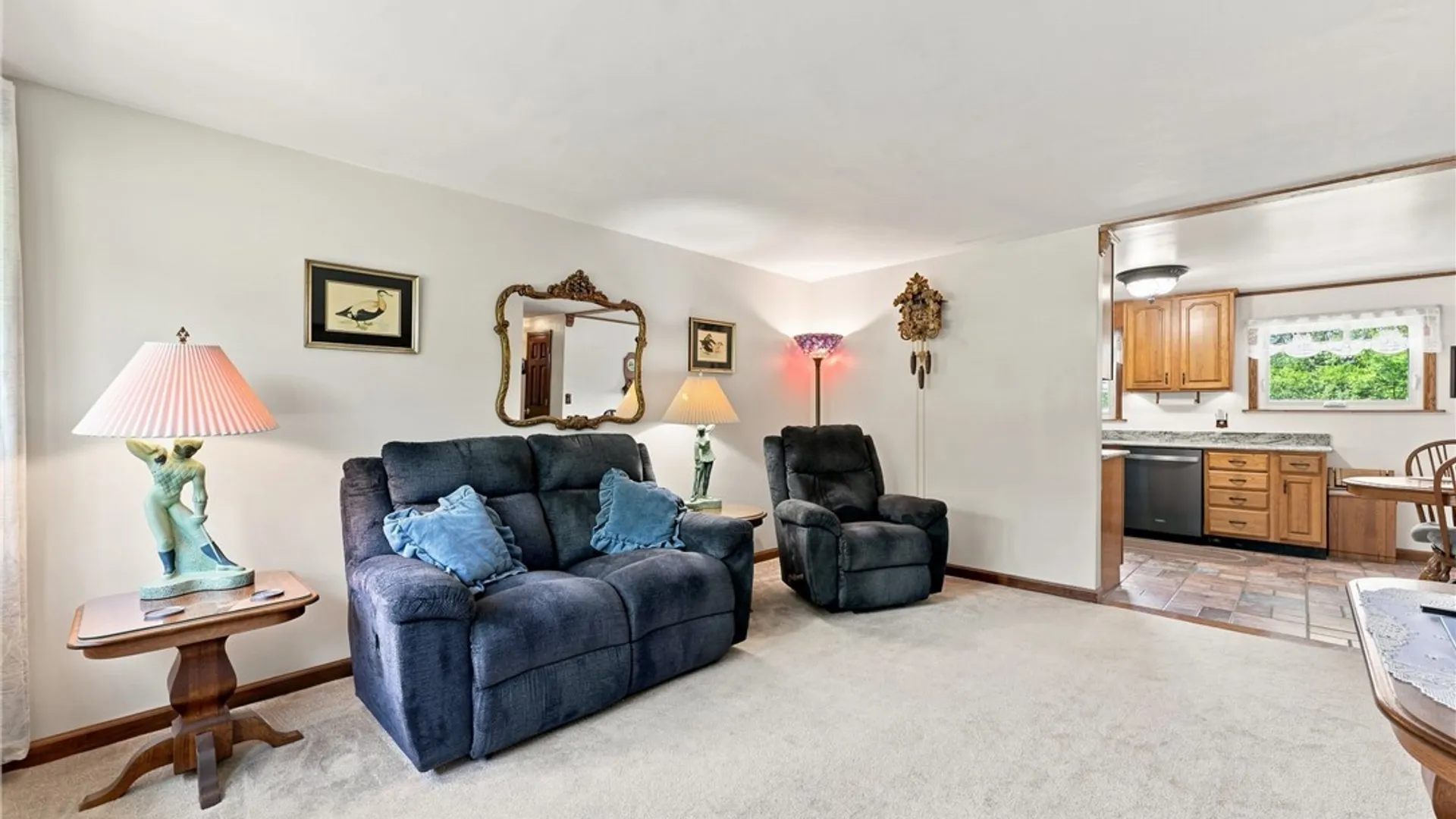 Property at 624 Alt Boulevard, Grand Island, NY 14072 8