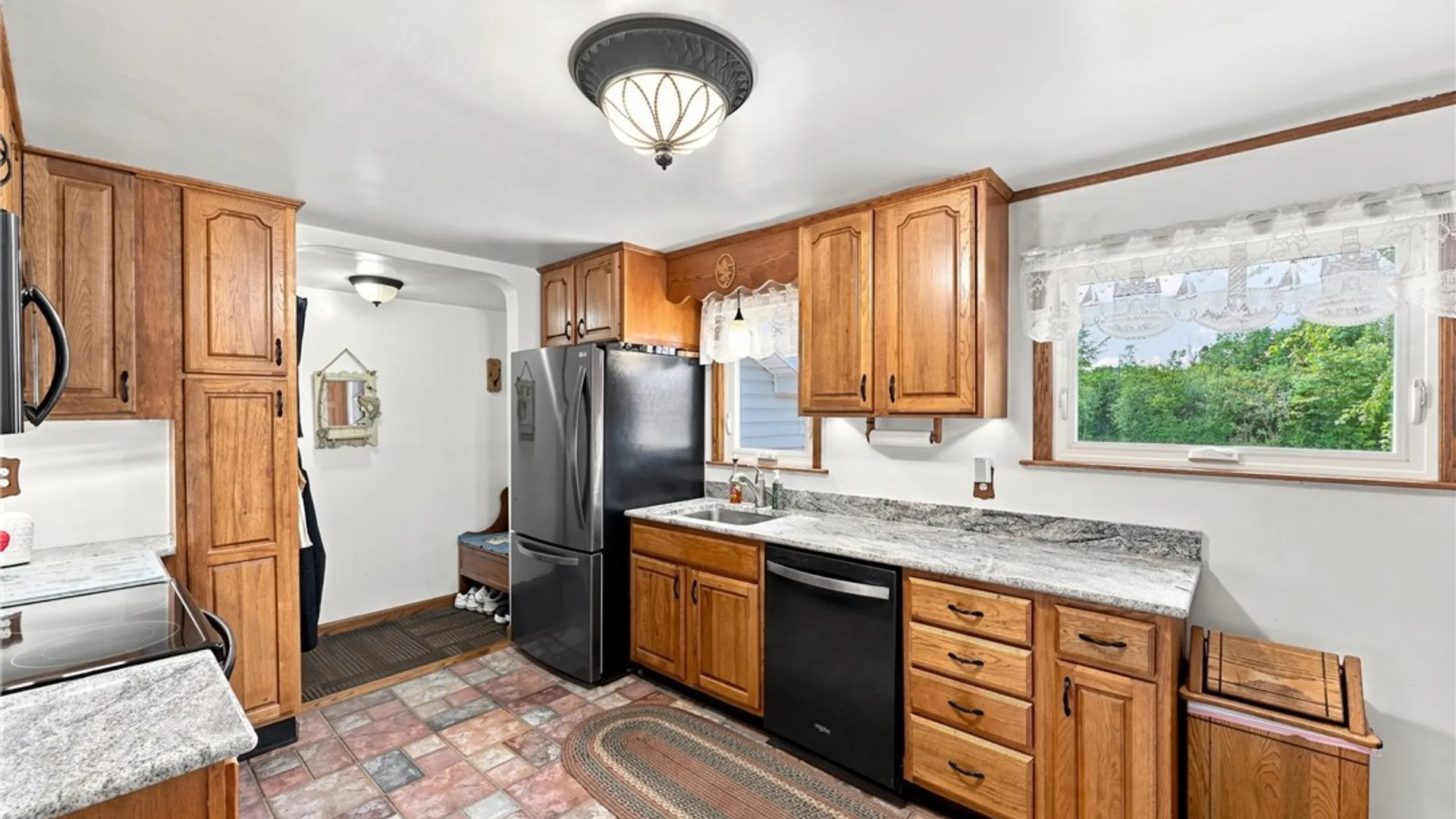 Property at 624 Alt Boulevard, Grand Island, NY 14072 13