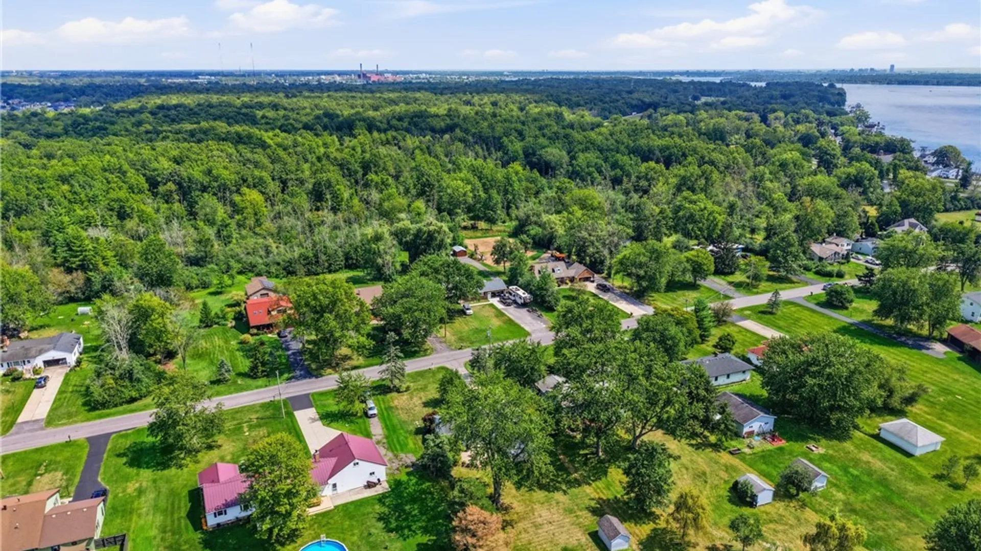 Property at 624 Alt Boulevard, Grand Island, NY 14072 46