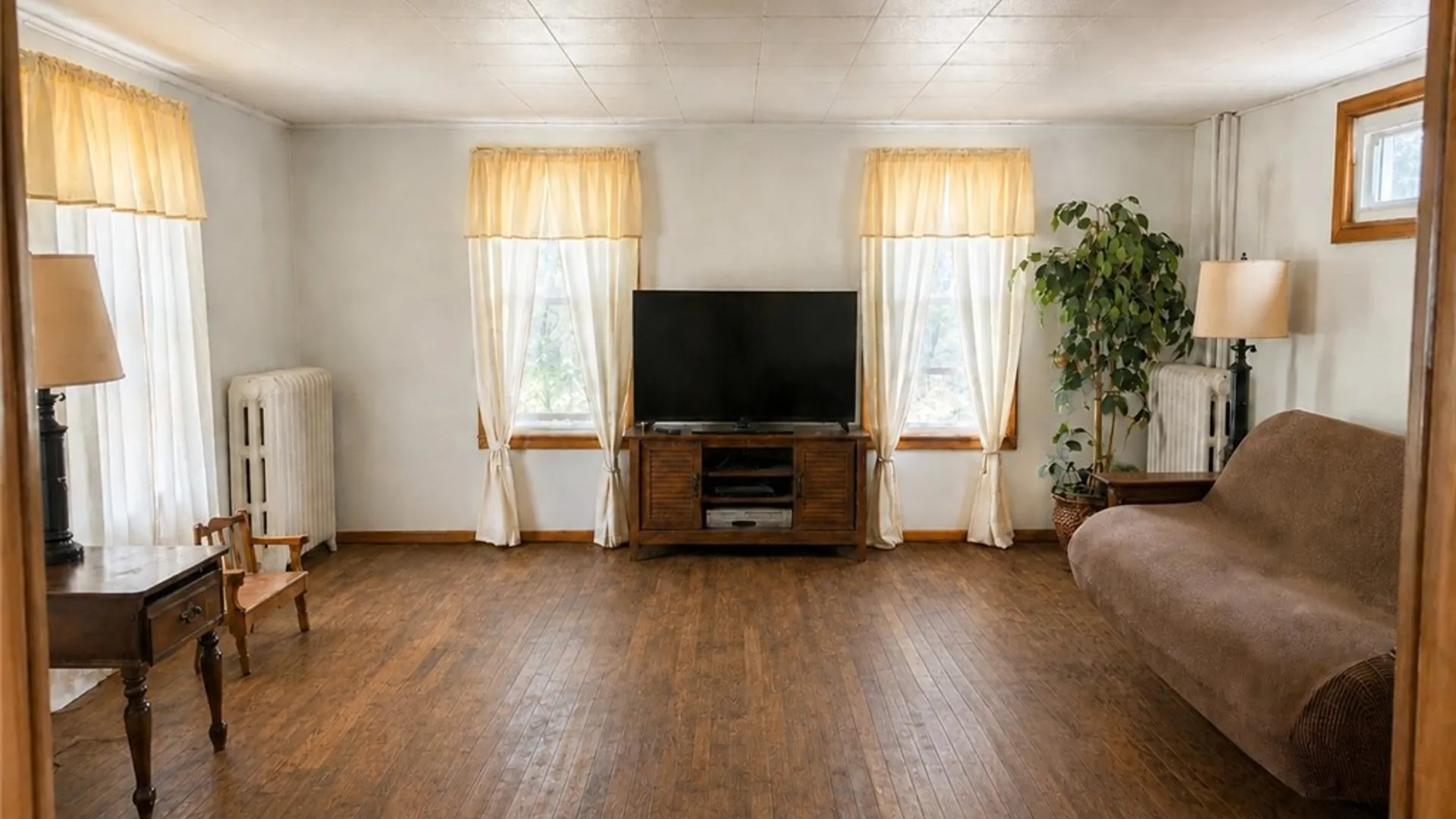 Property at 602 Cypress Street, Salina, NY 13088 3