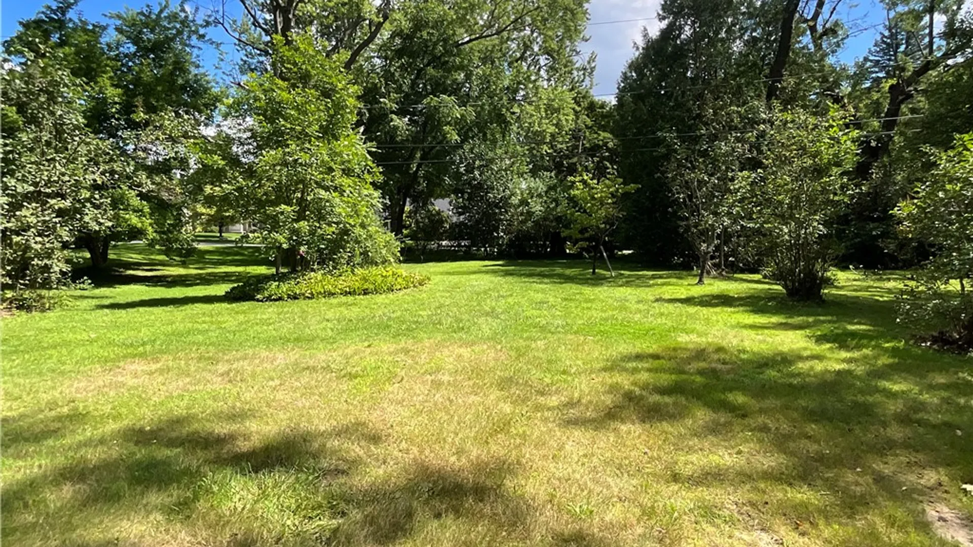 Property at 632 Shore Drive, Henrietta, NY 14586 13