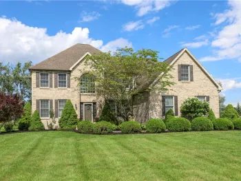 Property at 28 Hunters Run, Horseheads, NY 14845