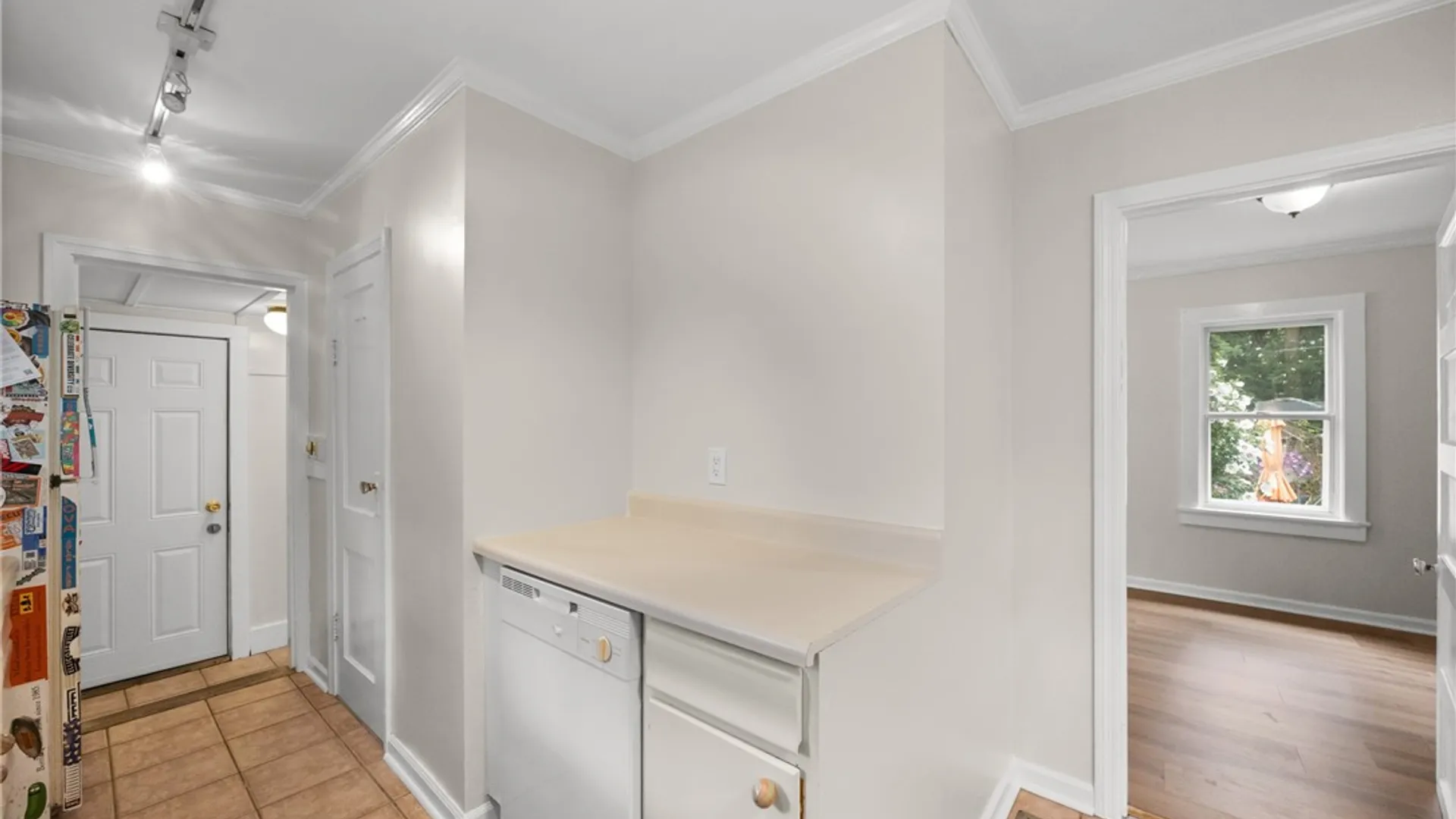 Property at 146 Cobb Terrace, Brighton, NY 14620 13