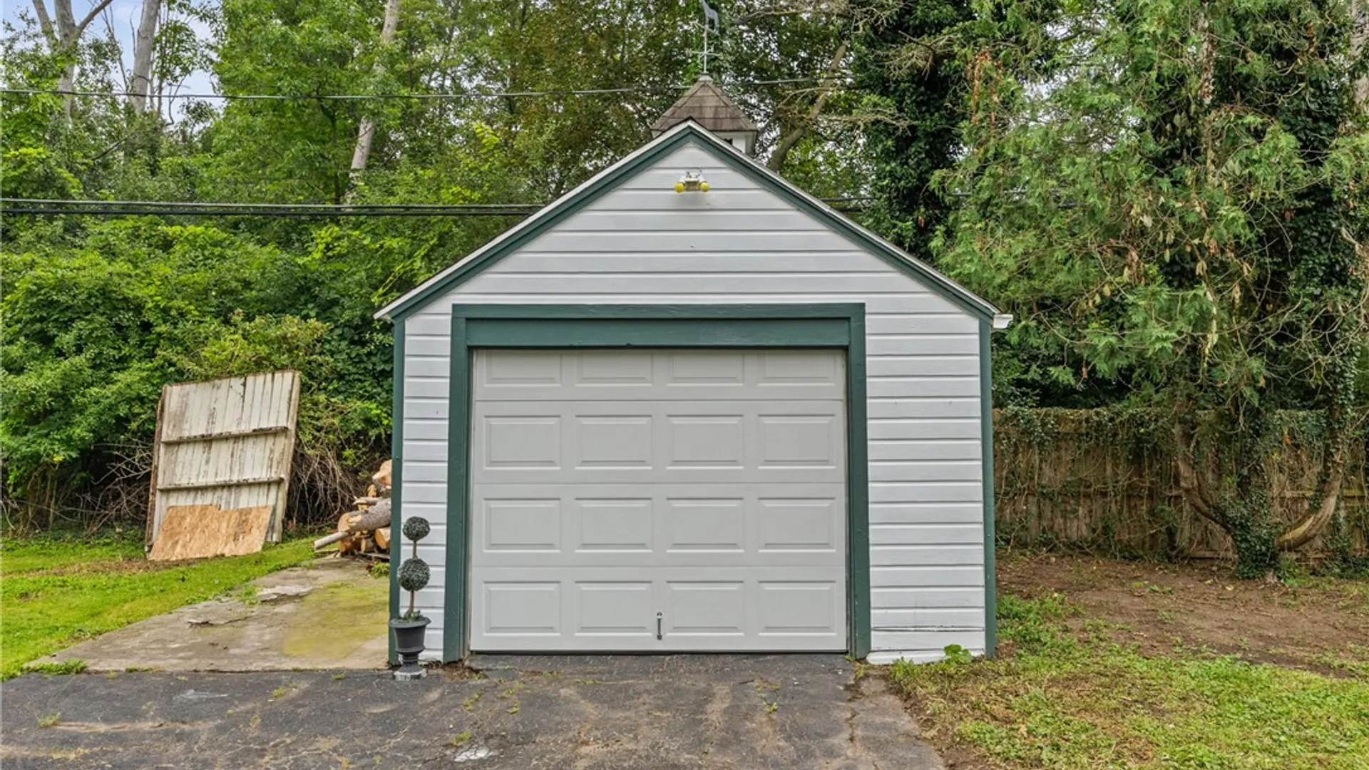 Property at 146 Cobb Terrace, Brighton, NY 14620 22