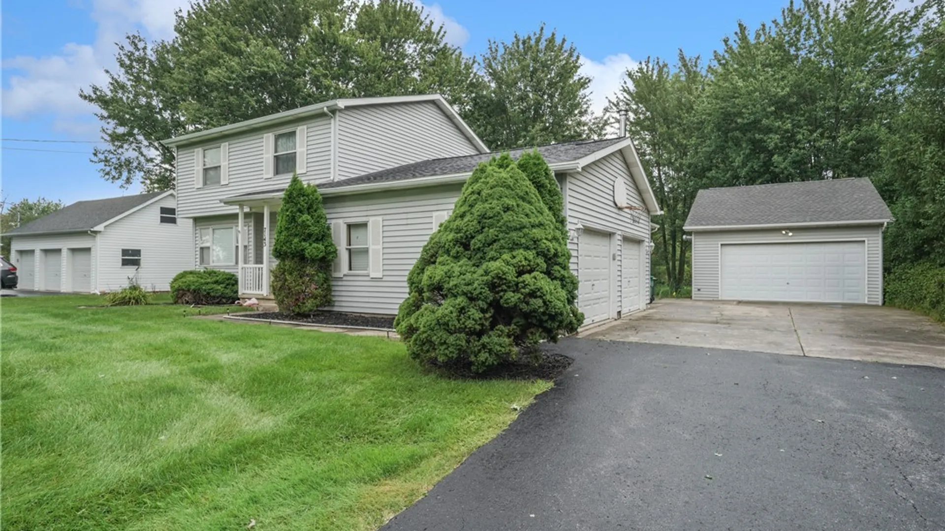 Property at 7143 Akron Road, Lockport Town, NY 14094 4