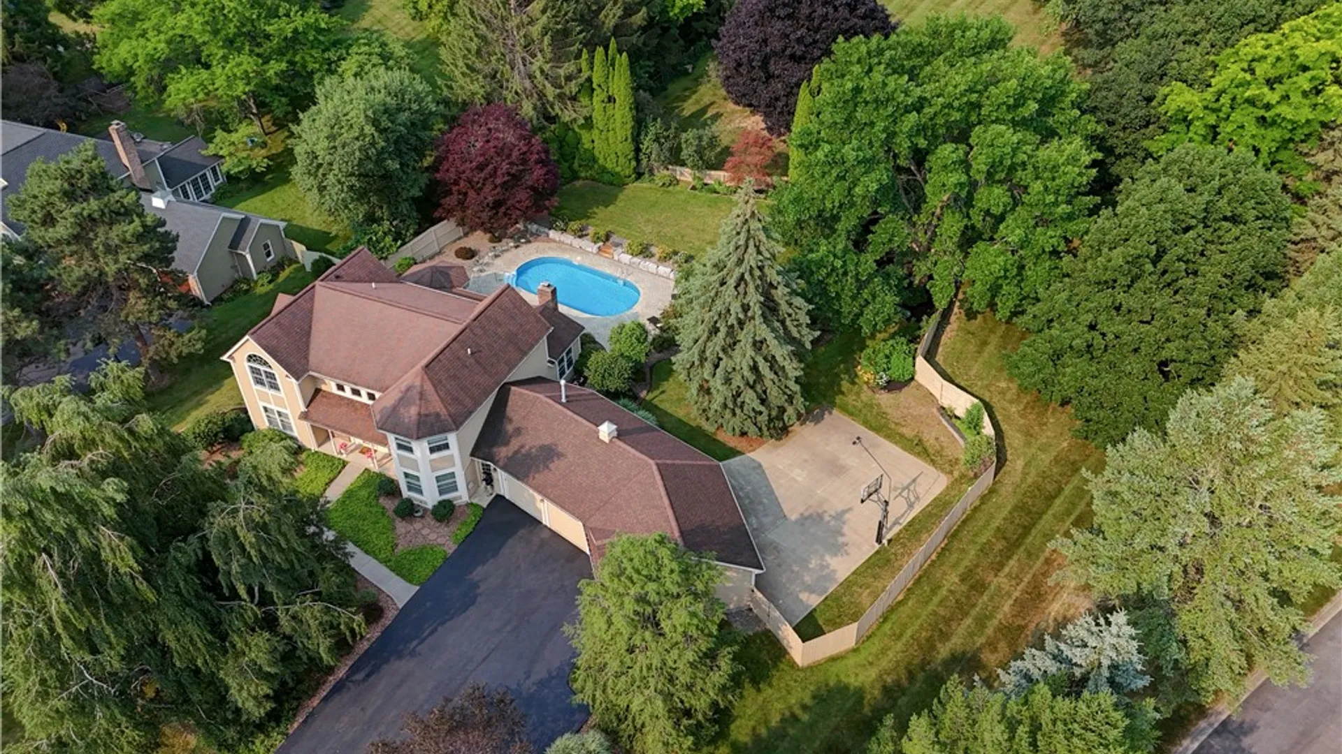 Property at 9 Foxboro Lane, Perinton, NY 14450 44