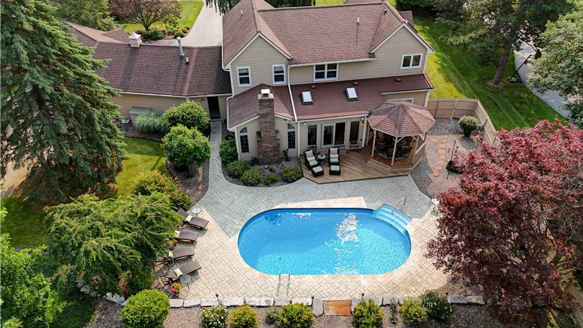 Property at 9 Foxboro Lane, Perinton, NY 14450 6
