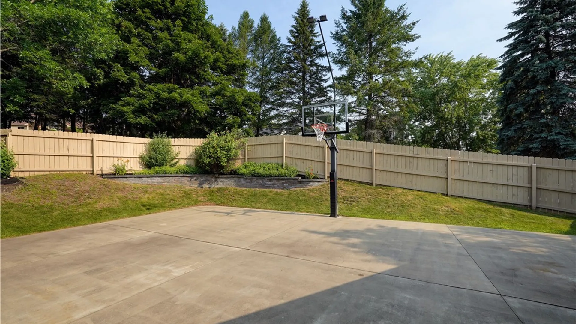 Property at 9 Foxboro Lane, Perinton, NY 14450 8