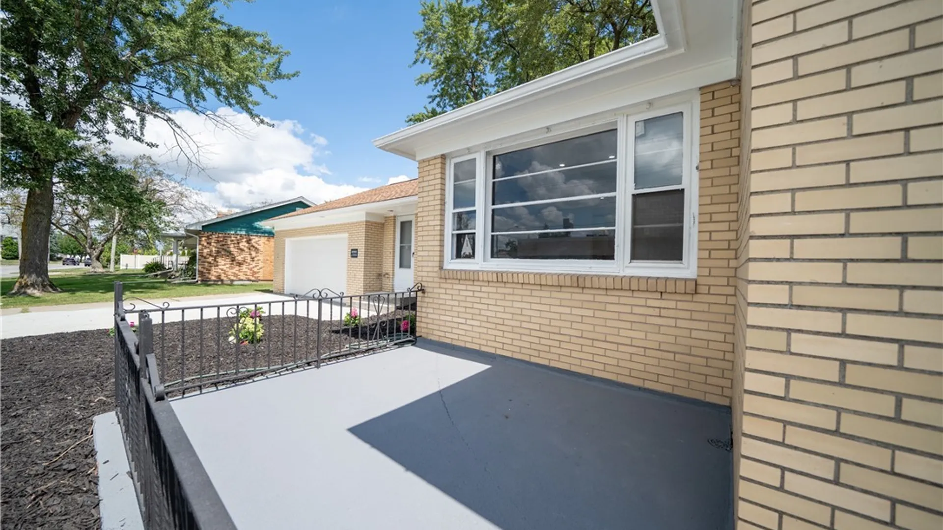 Property at 577 Delaware Street, Tonawanda, NY 14150 3