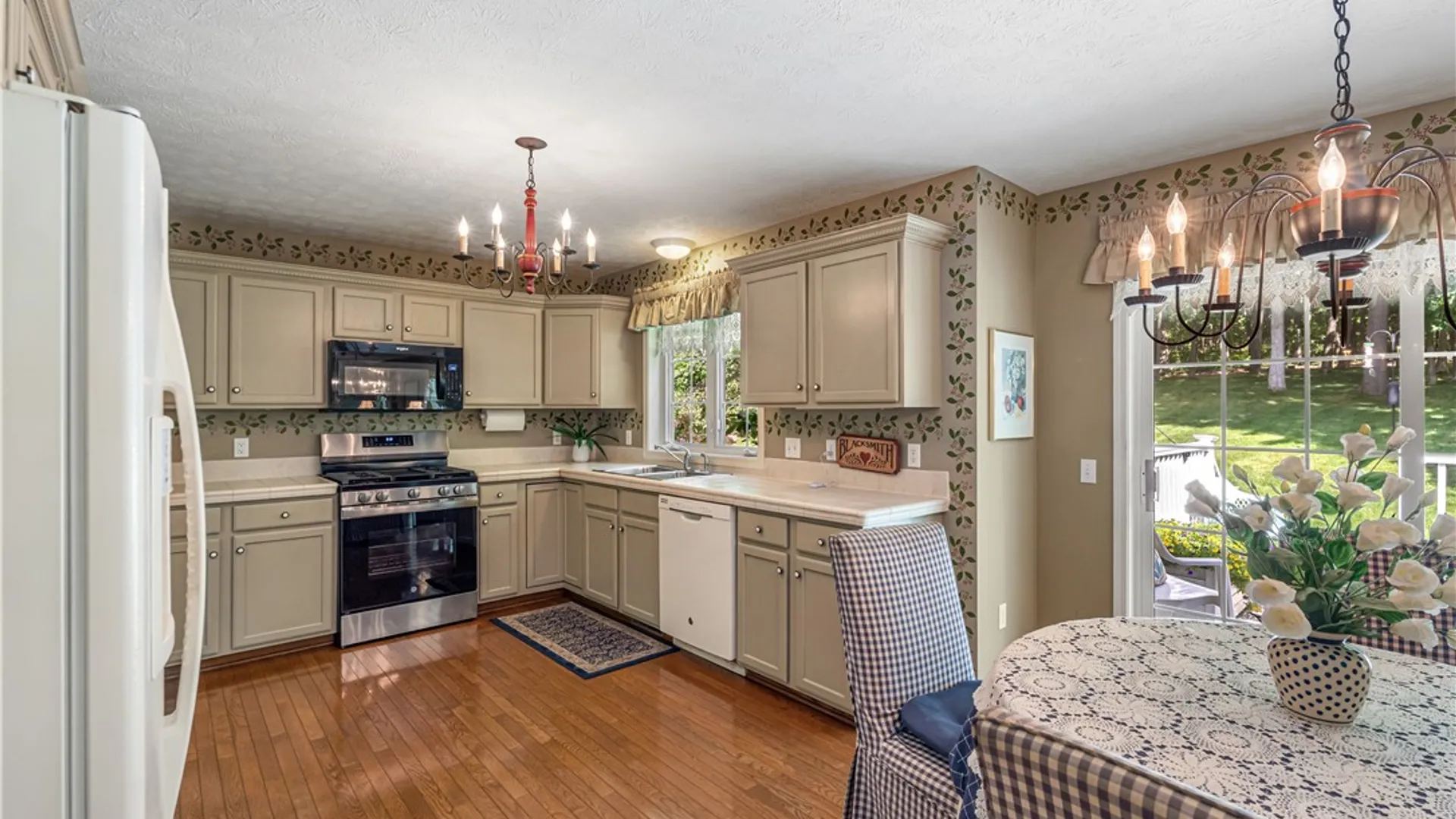 Property at 130 Longview Blvd Boulevard, Livonia, NY 14487 5