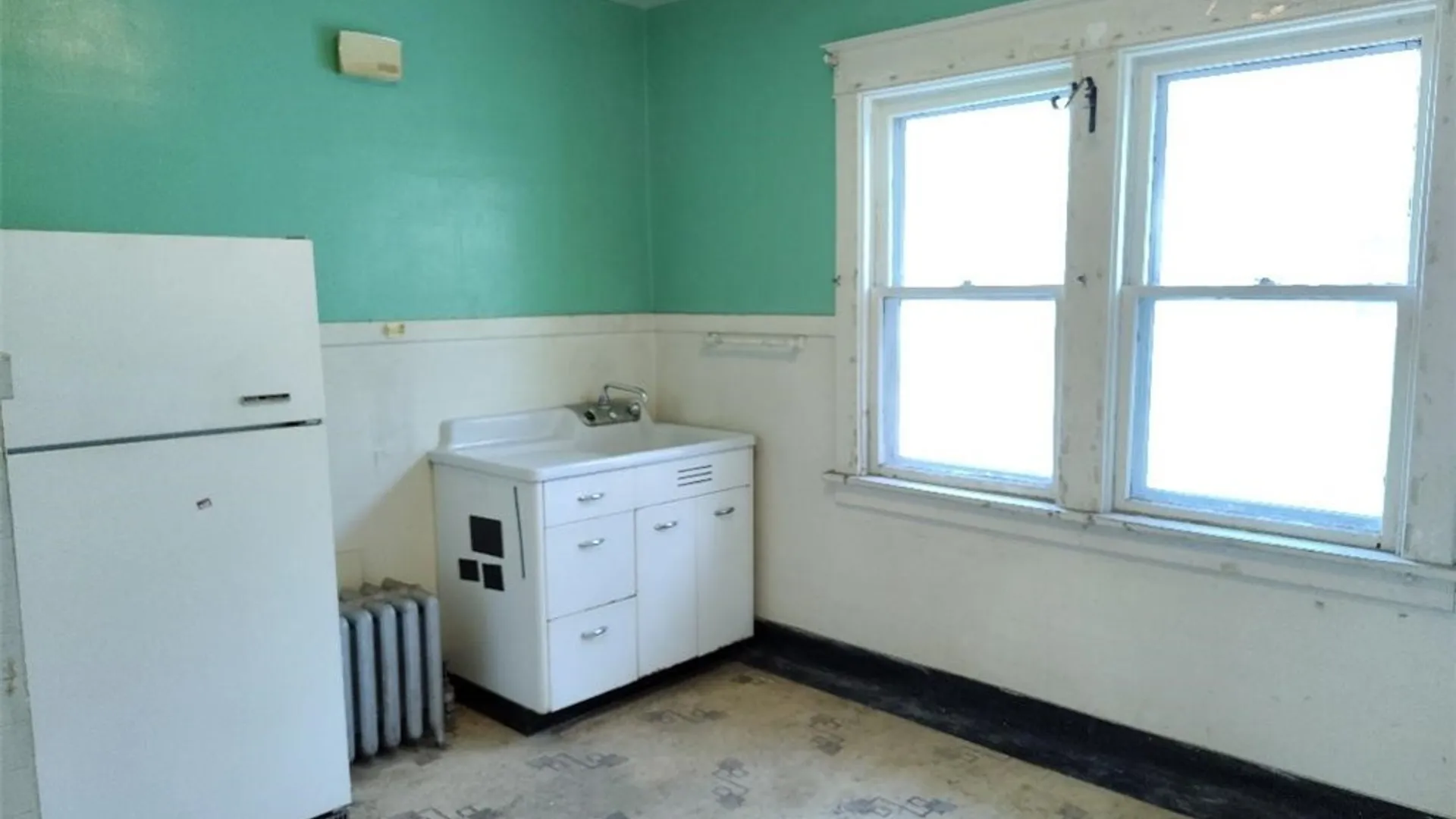Property at 1568 Elmwood Avenue, Buffalo, NY 14207 26