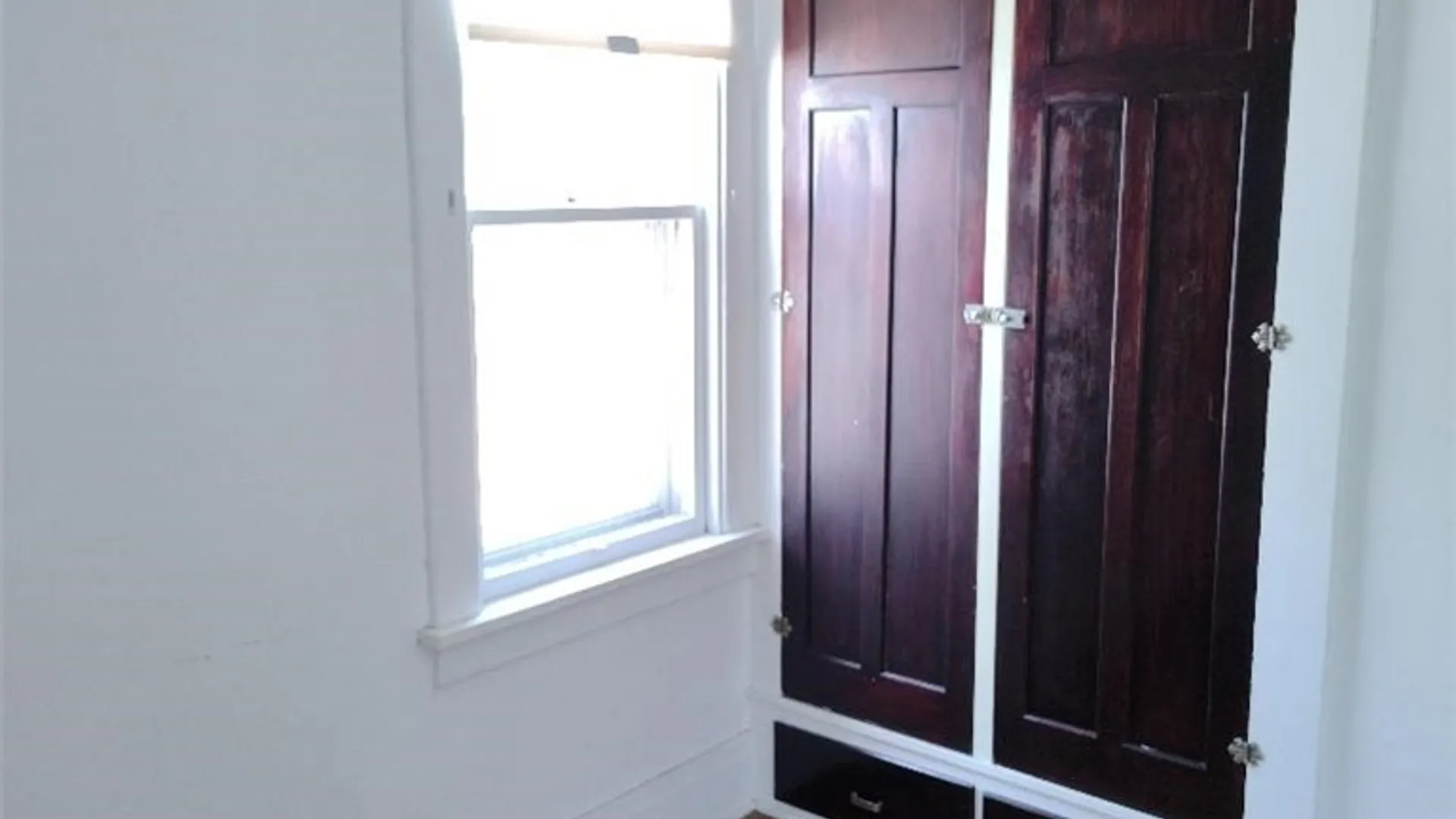 Property at 1568 Elmwood Avenue, Buffalo, NY 14207 28