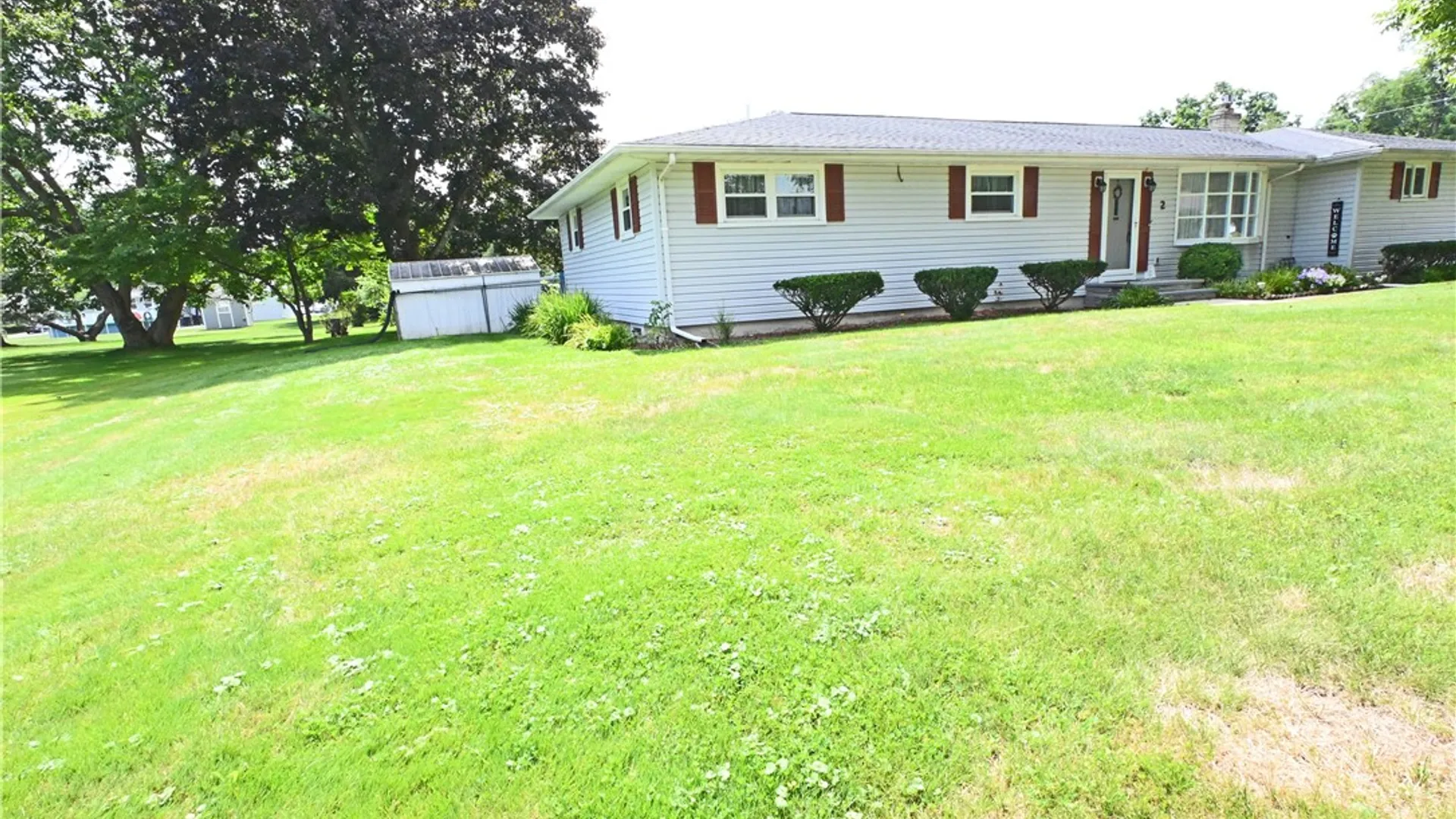 Property at 2 Cayuga Drive, Big Flats, NY 14845 3