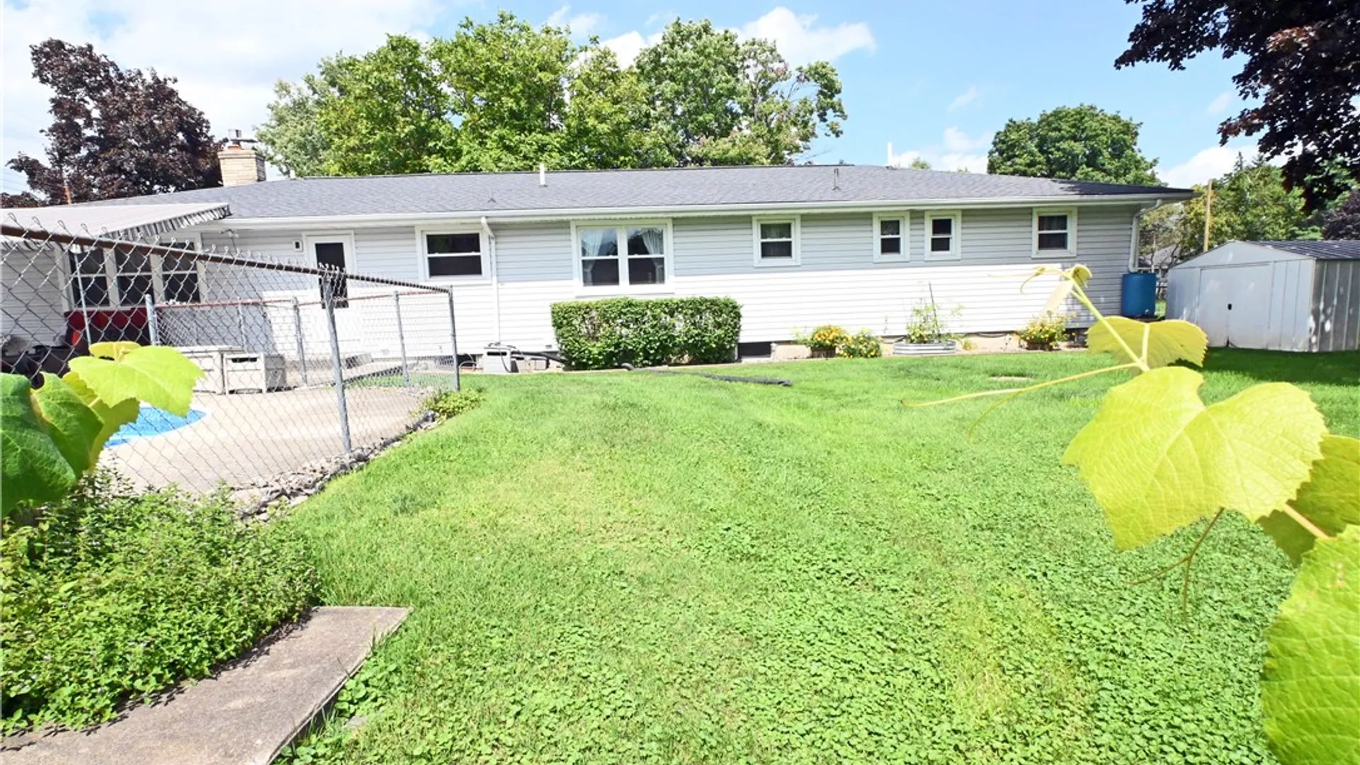 Property at 2 Cayuga Drive, Big Flats, NY 14845 6