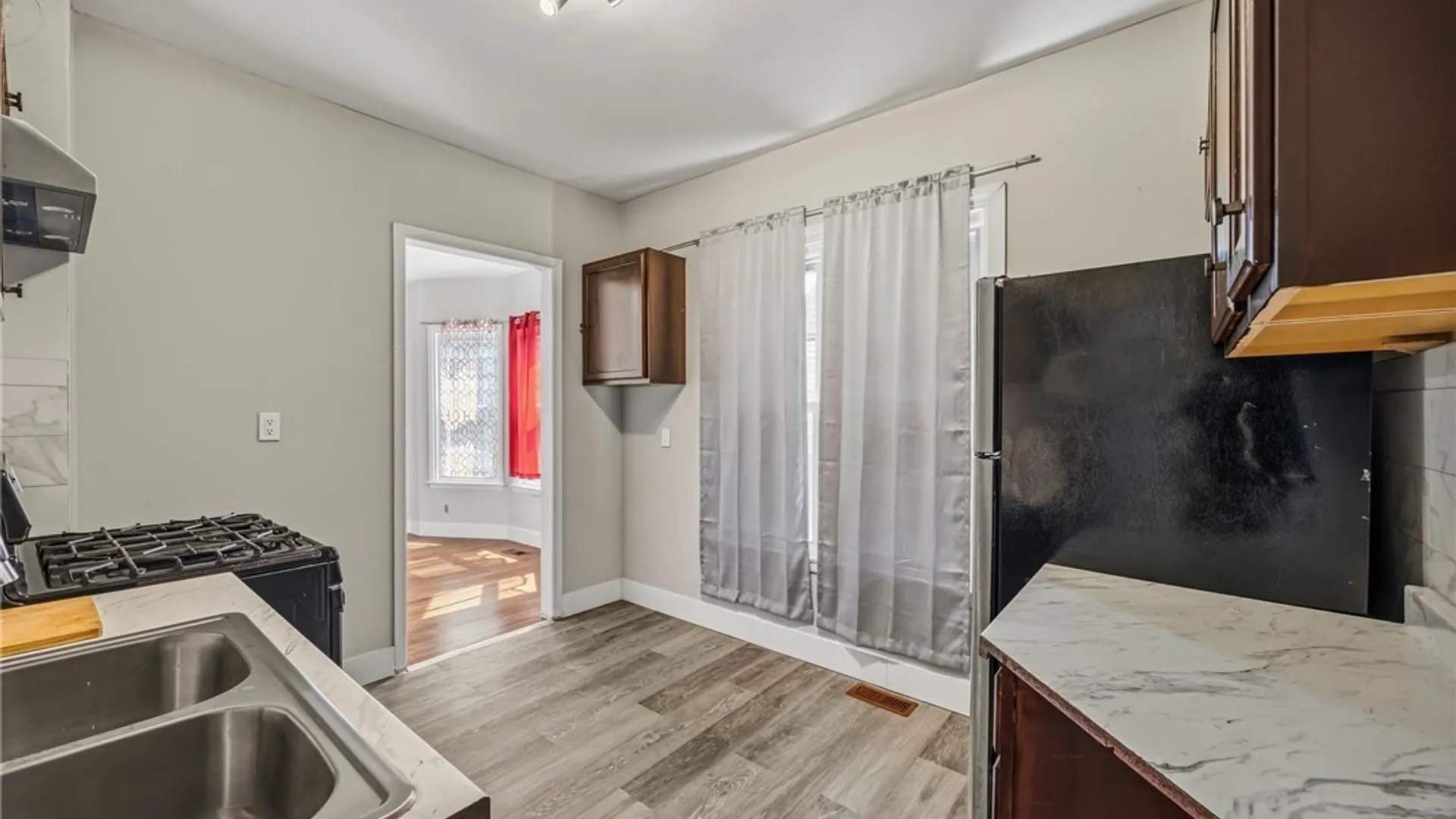 Property at 284 Hazelwood Avenue, Buffalo, NY 14215 18