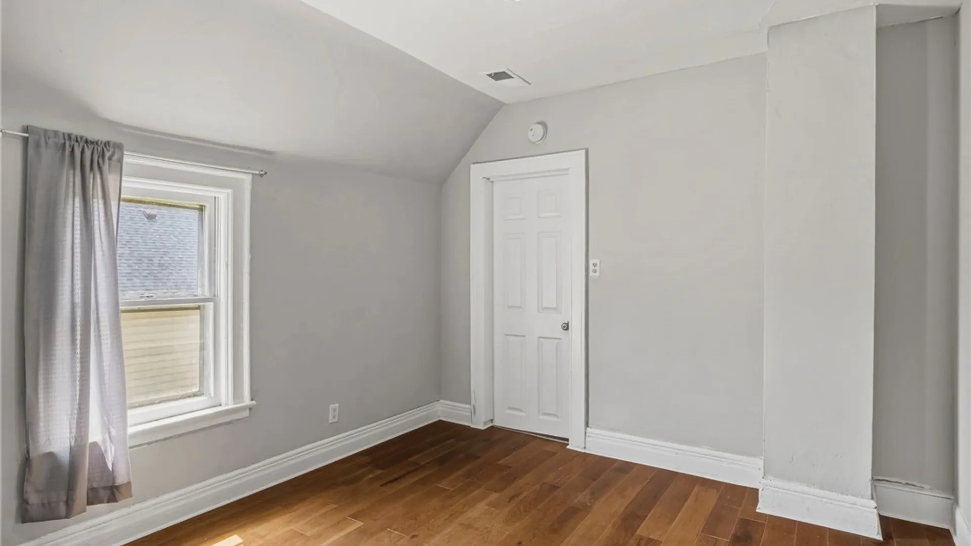 Property at 284 Hazelwood Avenue, Buffalo, NY 14215 23