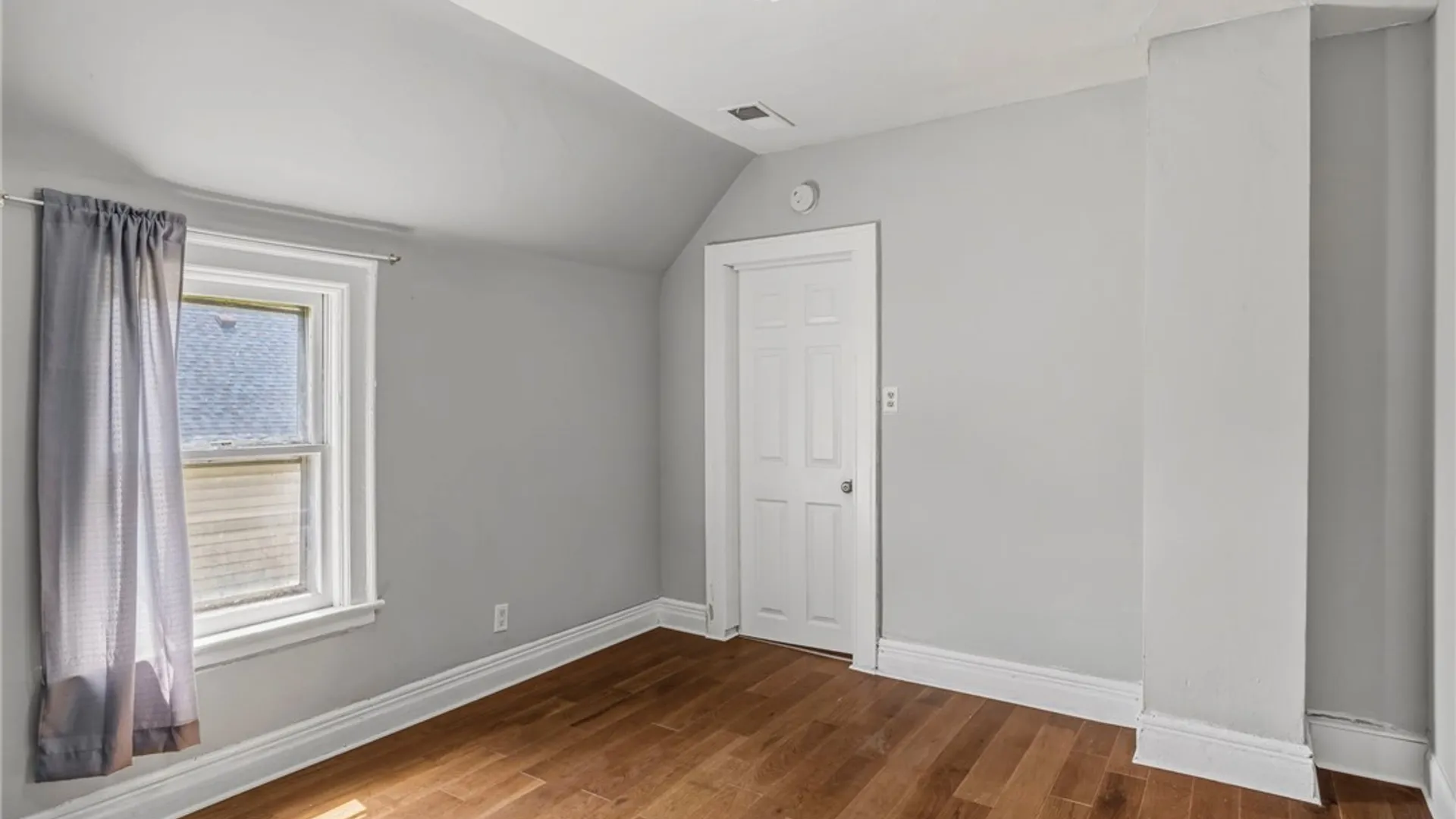 Property at 284 Hazelwood Avenue, Buffalo, NY 14215 24
