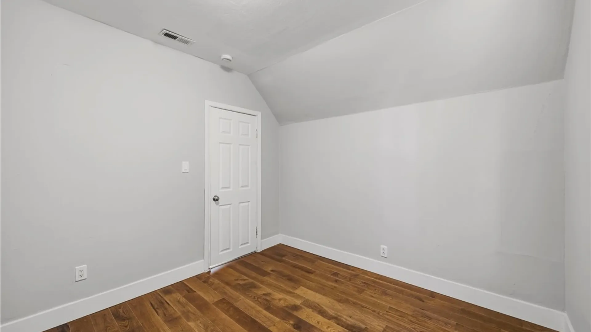 Property at 284 Hazelwood Avenue, Buffalo, NY 14215 27