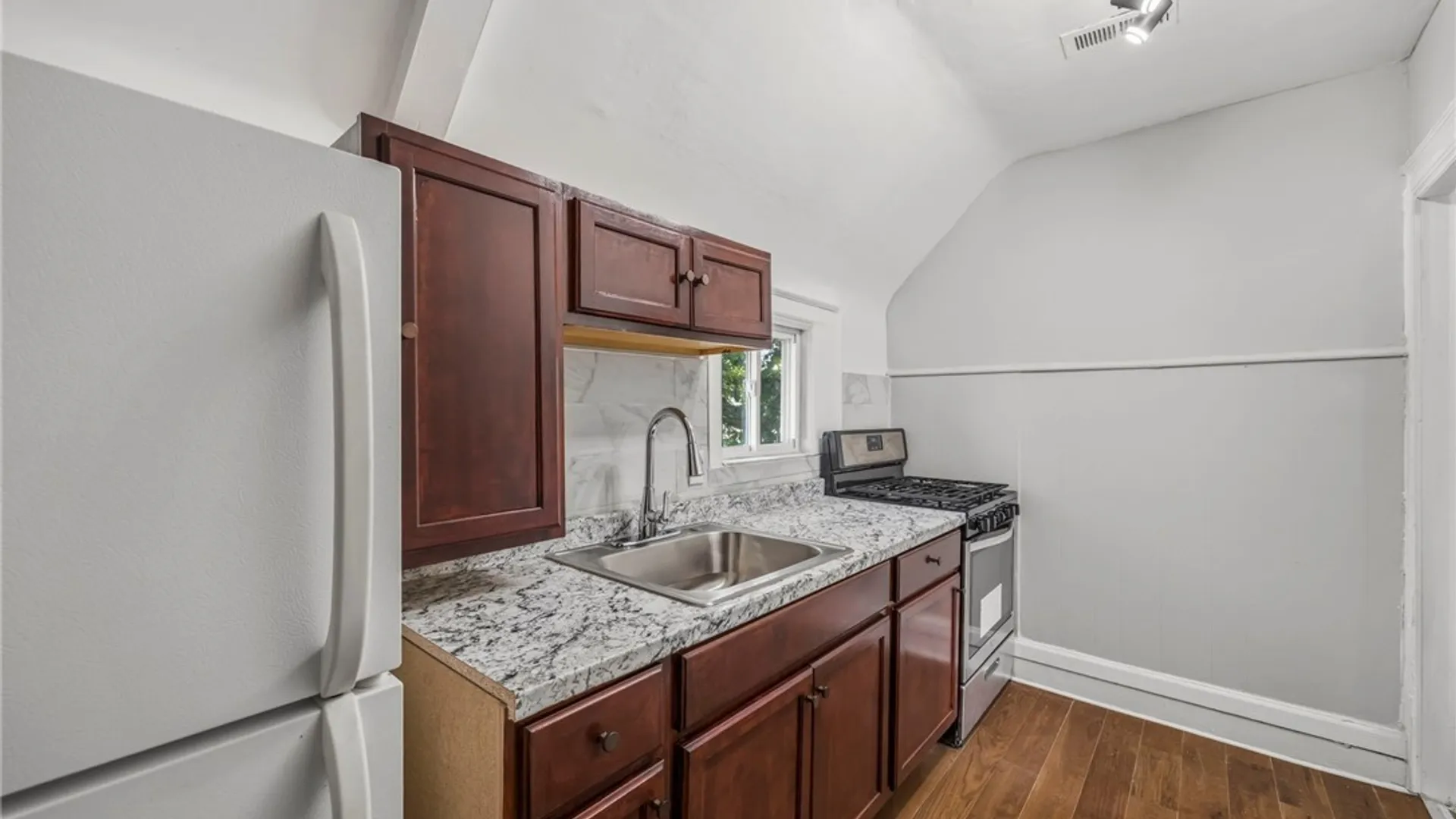 Property at 284 Hazelwood Avenue, Buffalo, NY 14215 32