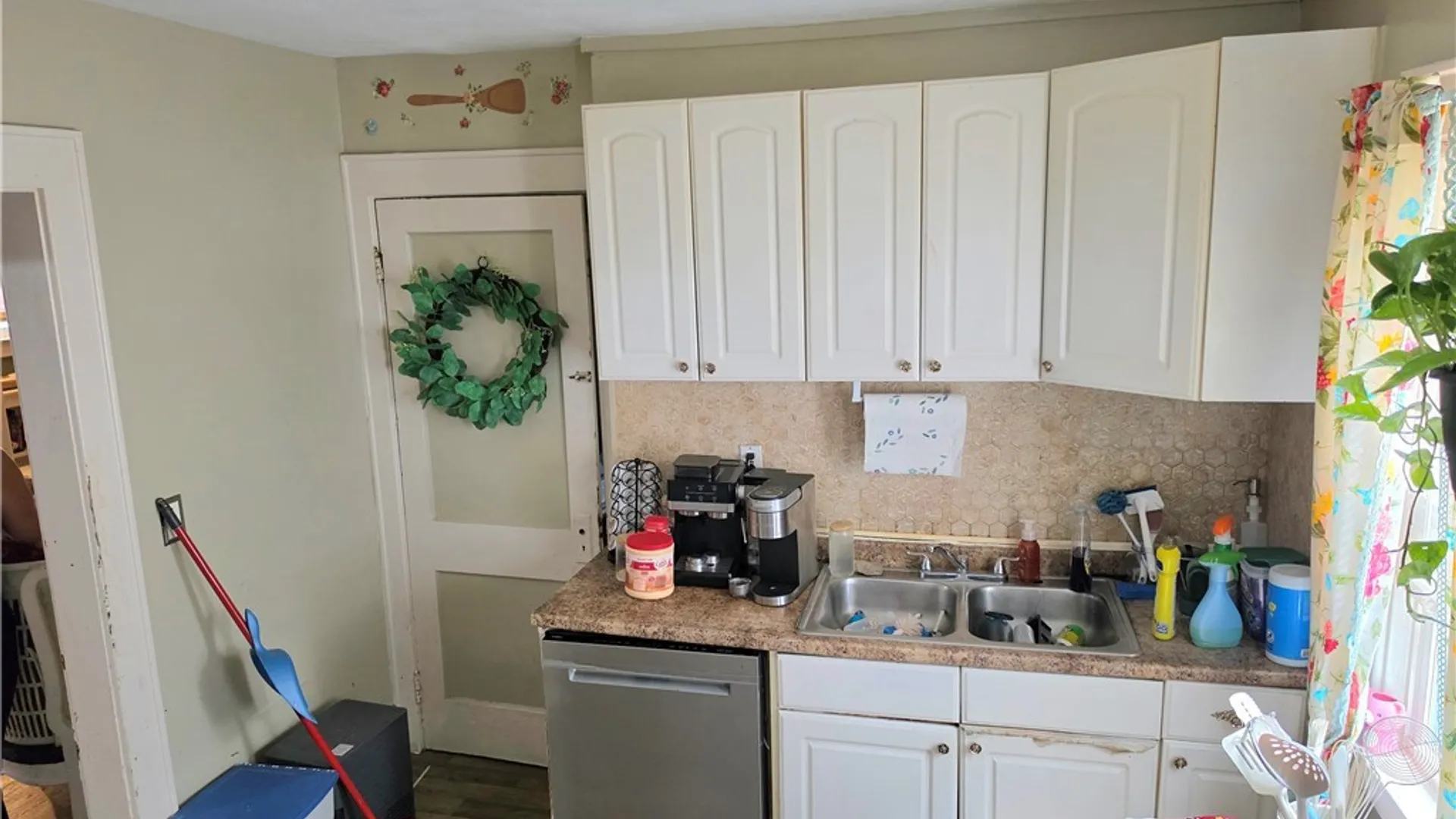 Property at 210 Herriman Street, Syracuse, NY 13204 11