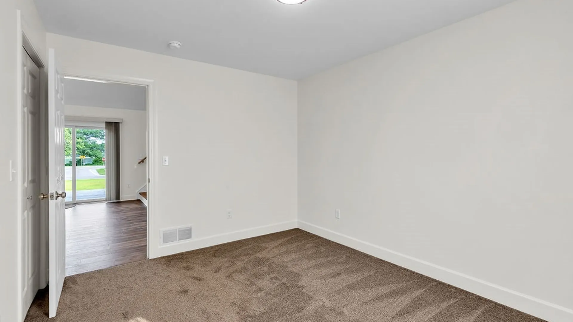 Property at 4017 West River Parkway, Grand Island, NY 14072 22