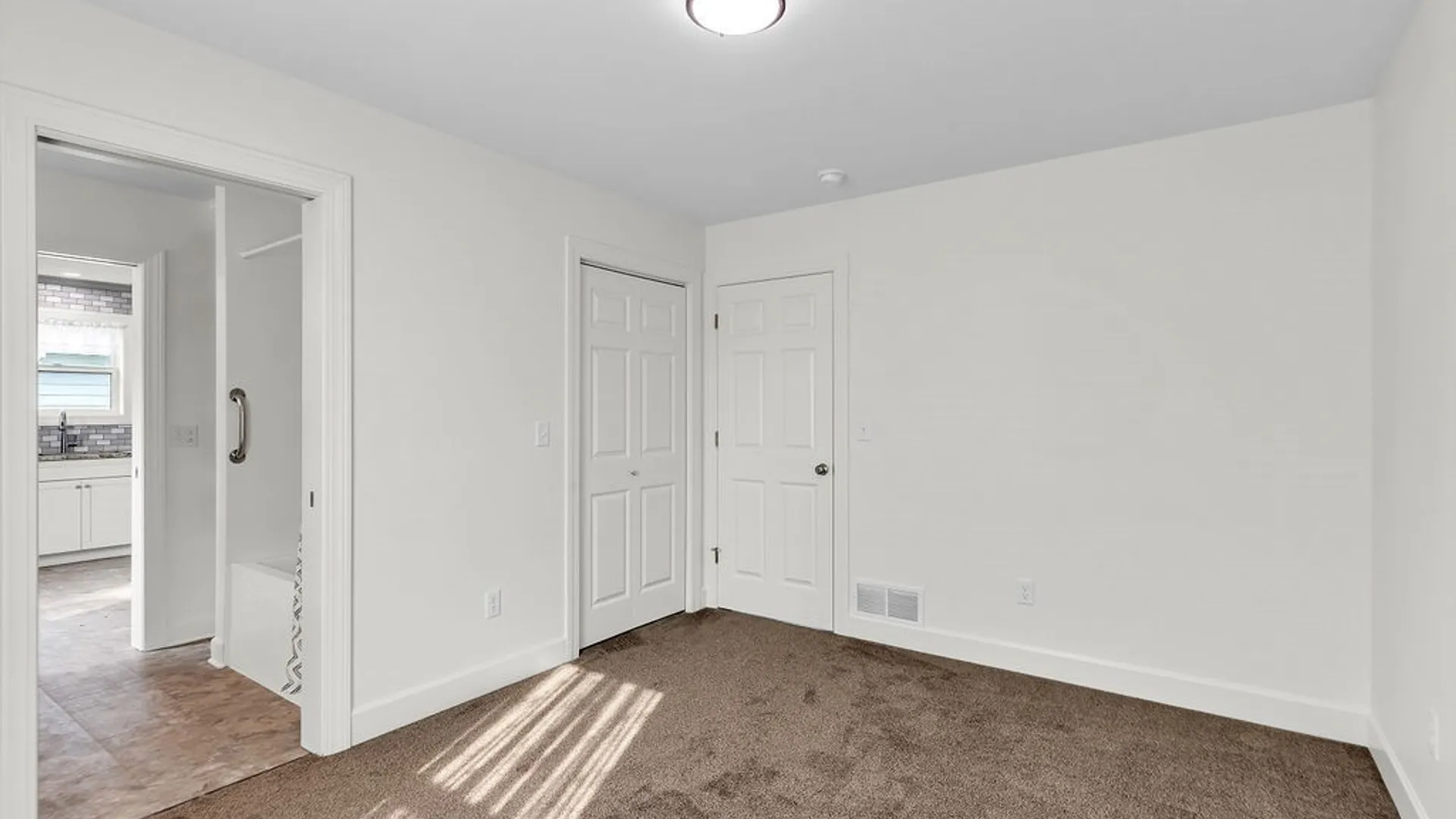 Property at 4017 West River Parkway, Grand Island, NY 14072 24