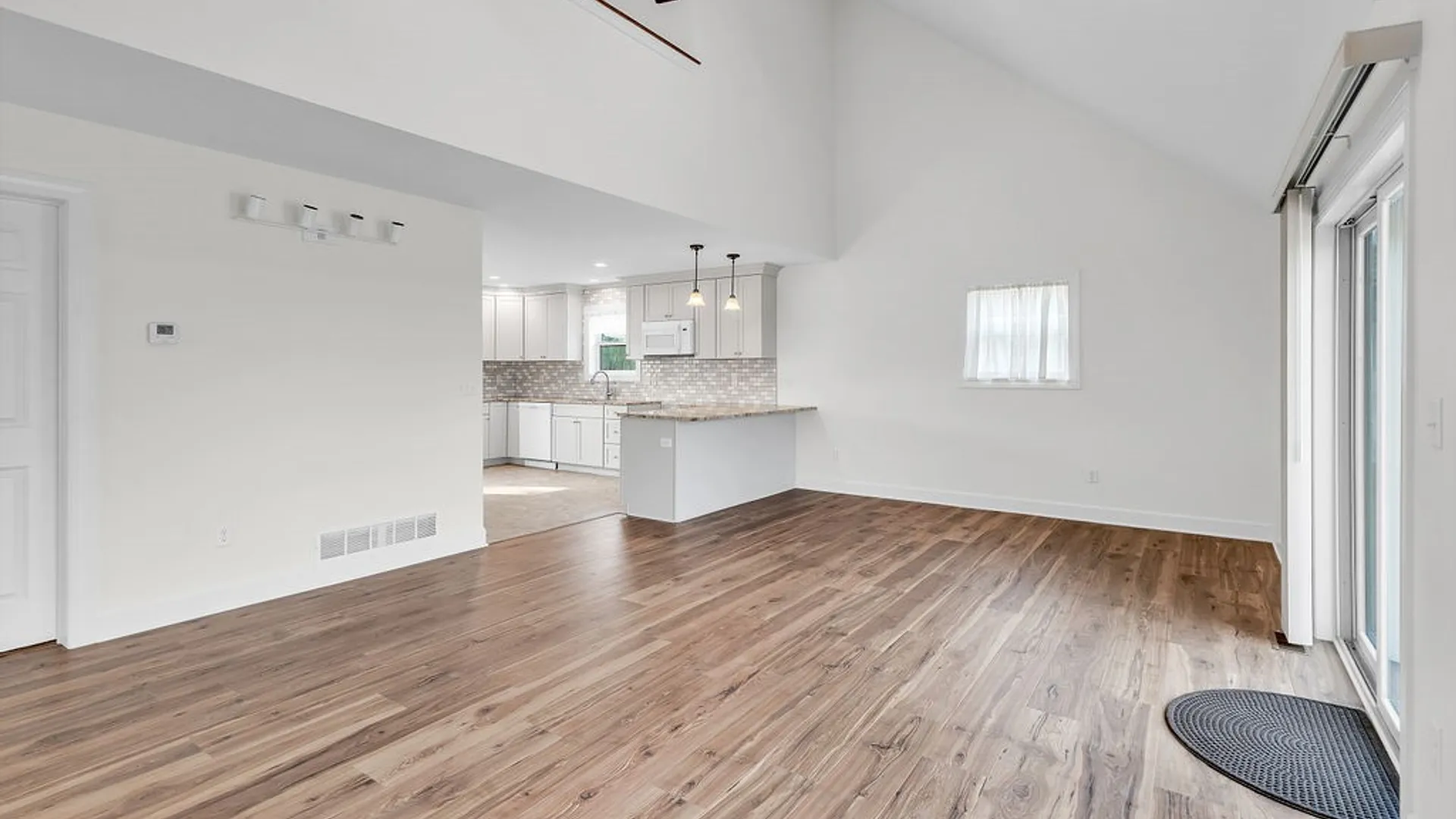 Property at 4017 West River Parkway, Grand Island, NY 14072 17