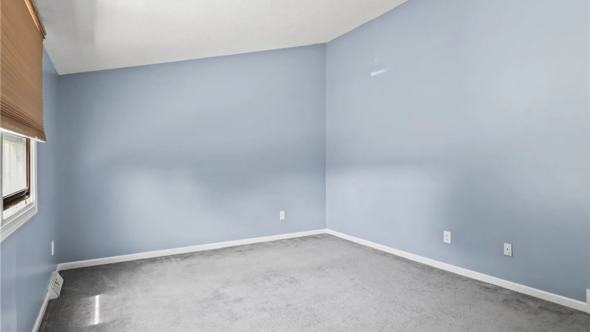 Property at 287 Wimbledon Court, West Seneca, NY 14224 26