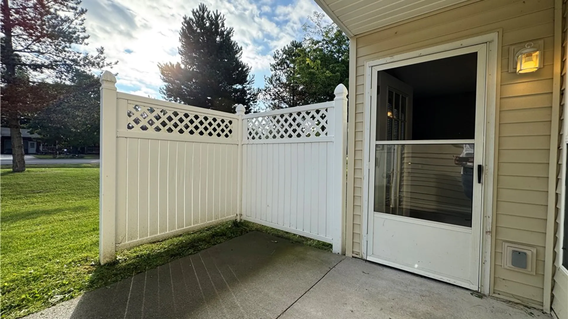 Property at 749 Royal Sunset Drive, Webster, NY 14580 33