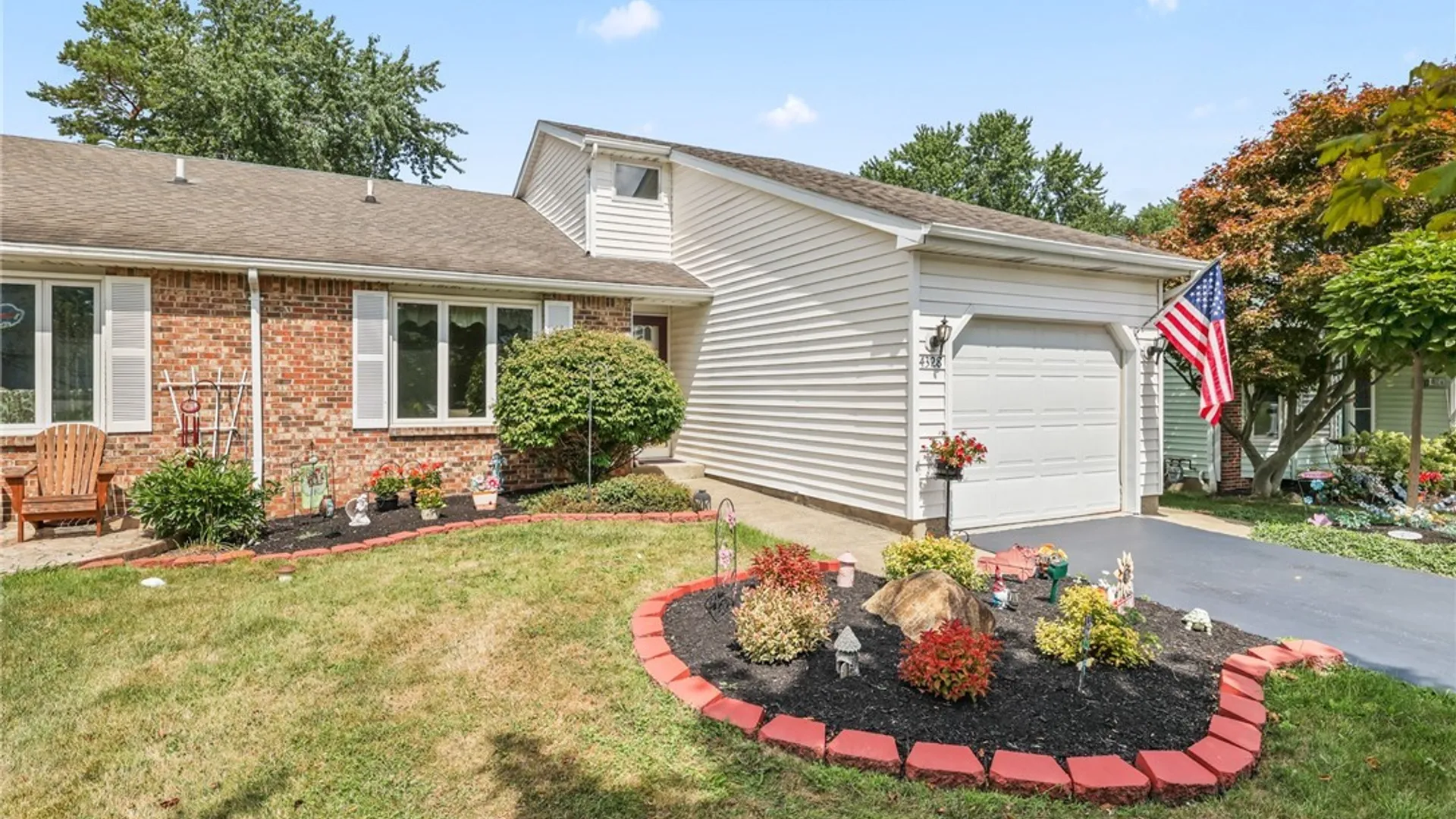 Property at 4328 Twilight Lane, Hamburg, NY 14075 3