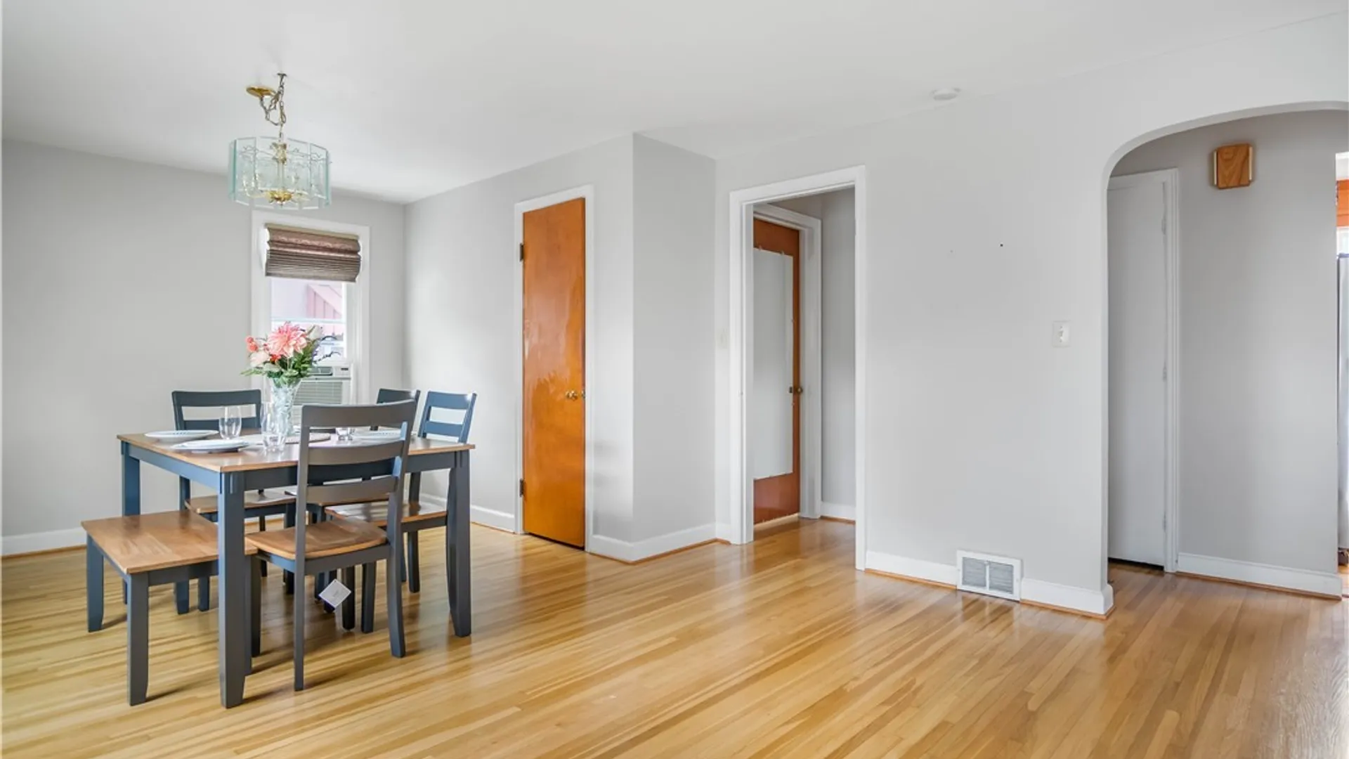 Property at 198 Marjorie Drive, Tonawanda, NY 14223 4