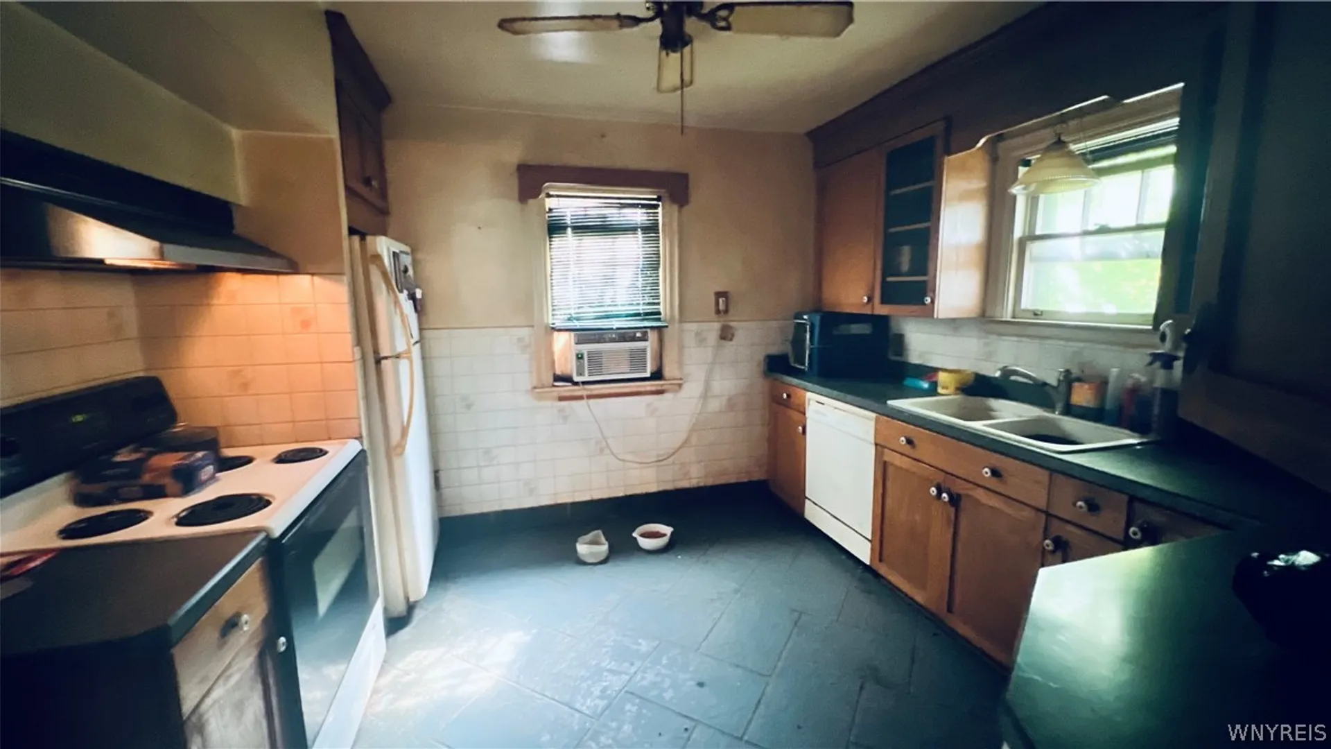 Property at 1119 College Avenue, Niagara Falls, NY 14305 15