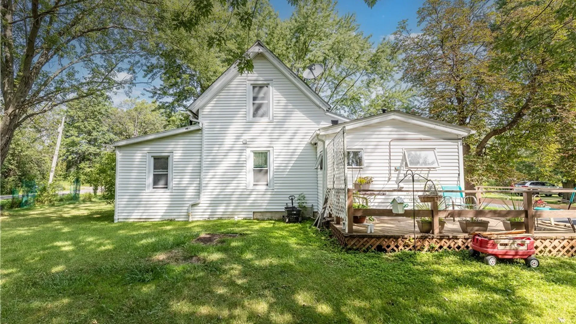 Property at 2640 Love Road, Grand Island, NY 14072 4