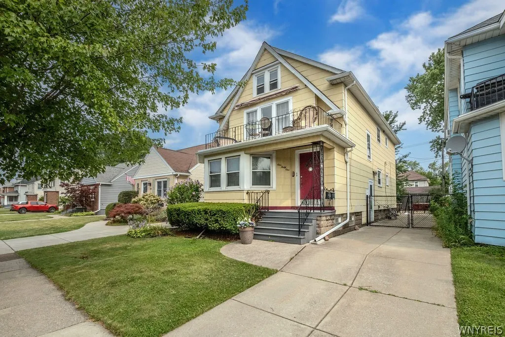 Property at 141 Washington Avenue, Tonawanda, NY 14217