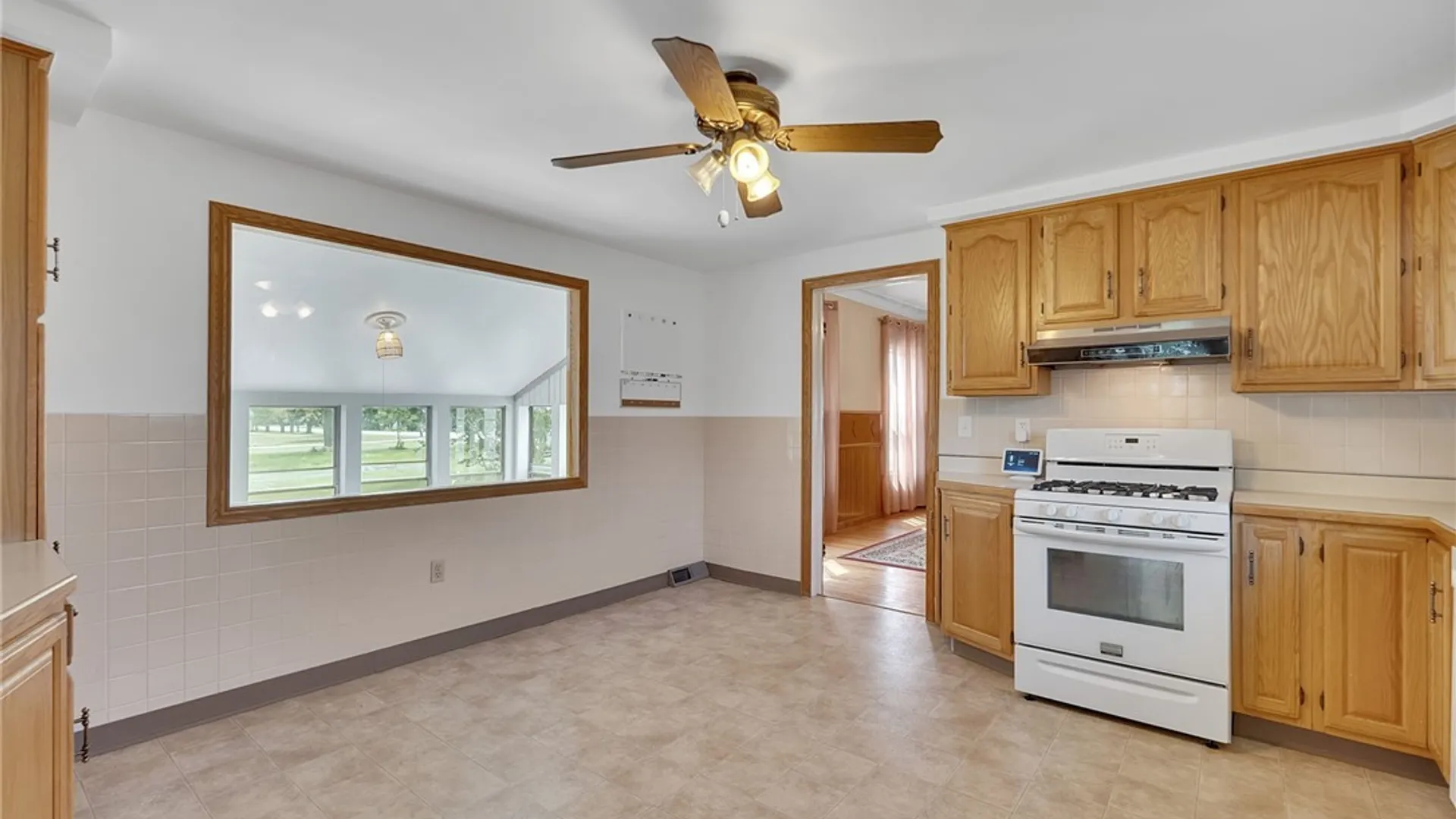 Property at 60 Pleasant View Drive, Lancaster, NY 14086 13