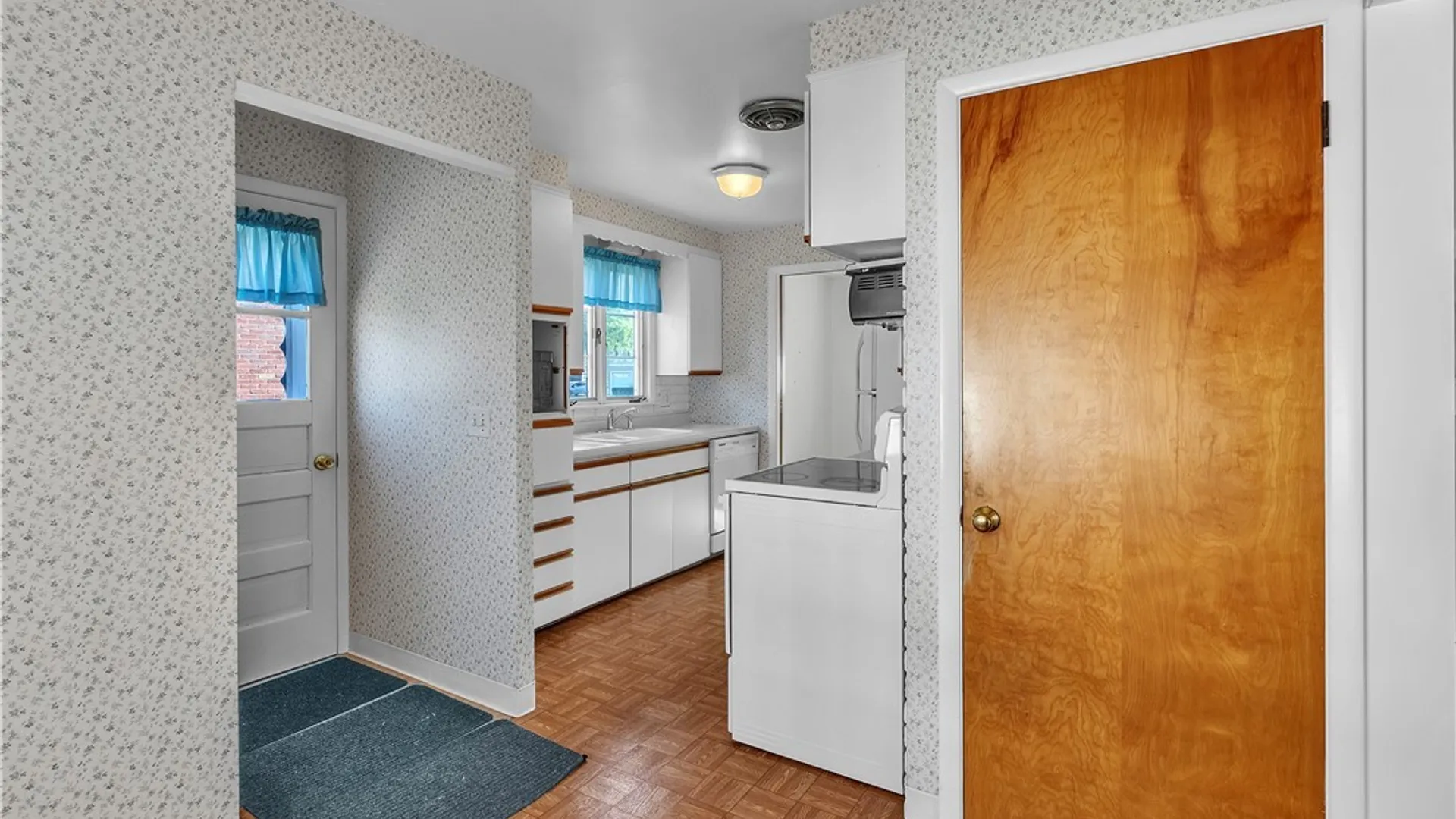 Property at 246 Sunrise Blvd, Amherst, NY 14221 8