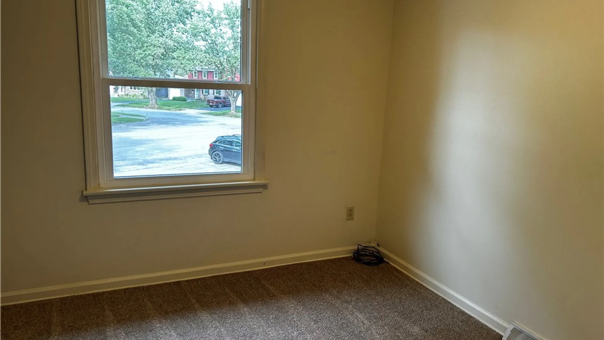 Property at 180 Greenfield Drive, Tonawanda, NY 14150 10