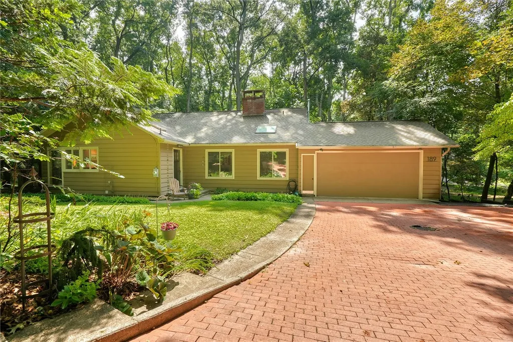 Property at 189 Dickinson Road, Webster, NY 14450