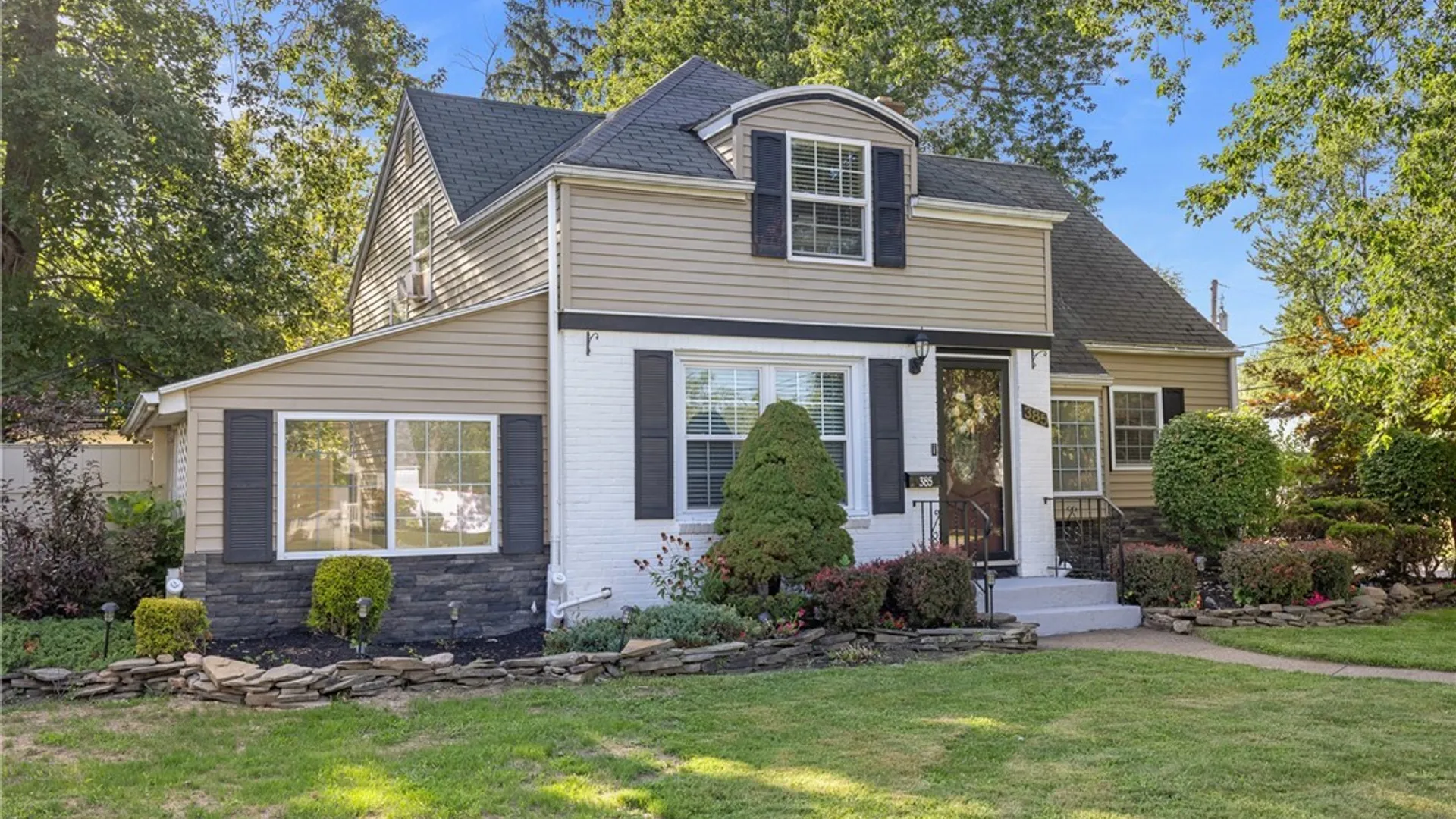 Property at 385 Walton Drive, Amherst, NY 14226 46