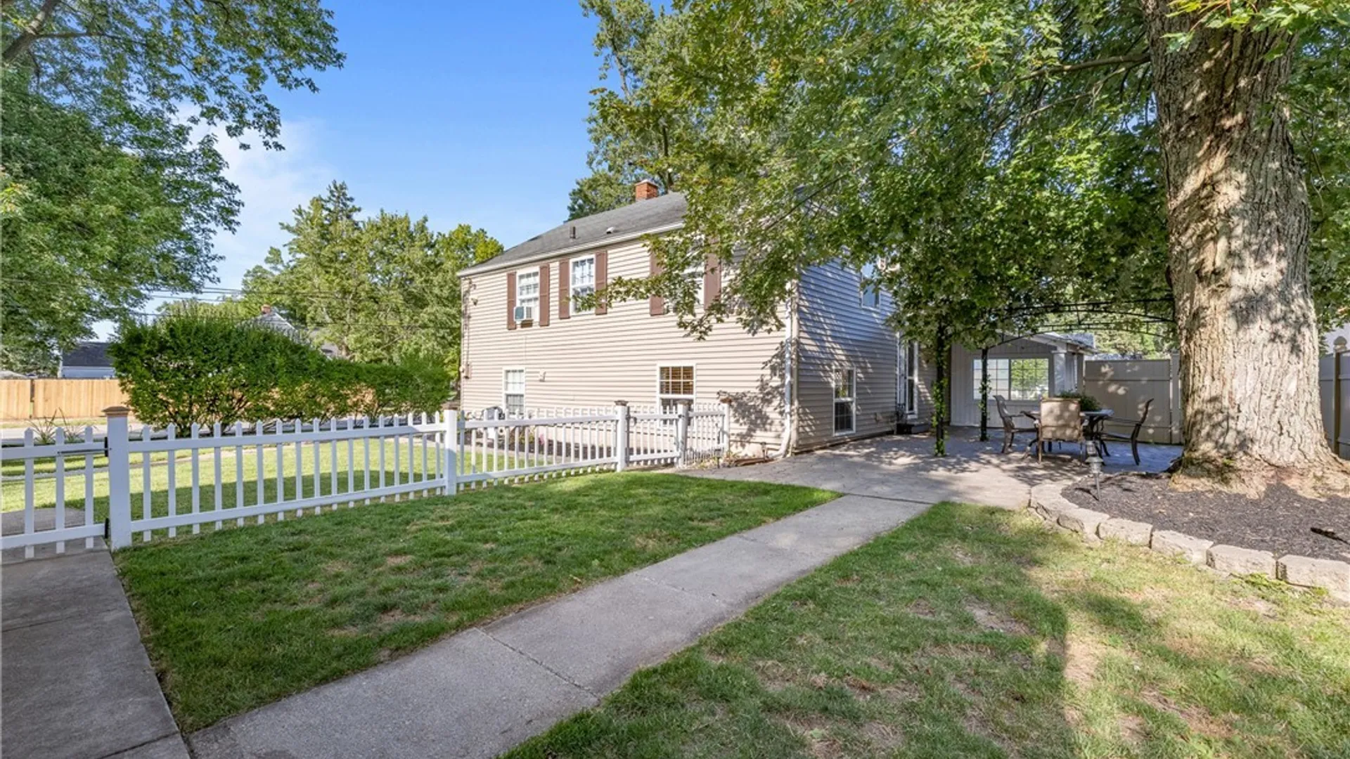 Property at 385 Walton Drive, Amherst, NY 14226 41