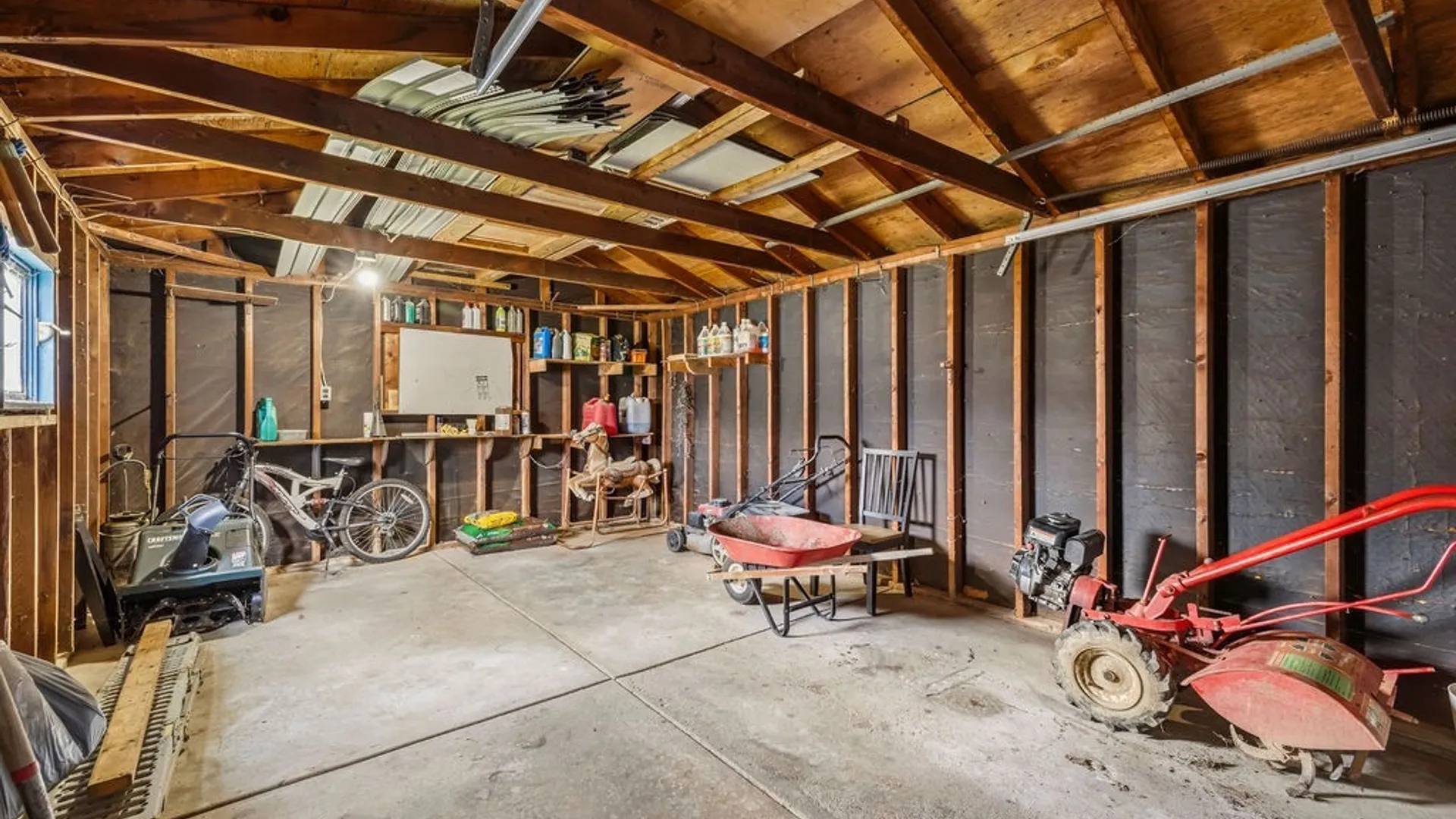 Property at 9006 Demunda Avenue, Niagara Falls, NY 14304 6