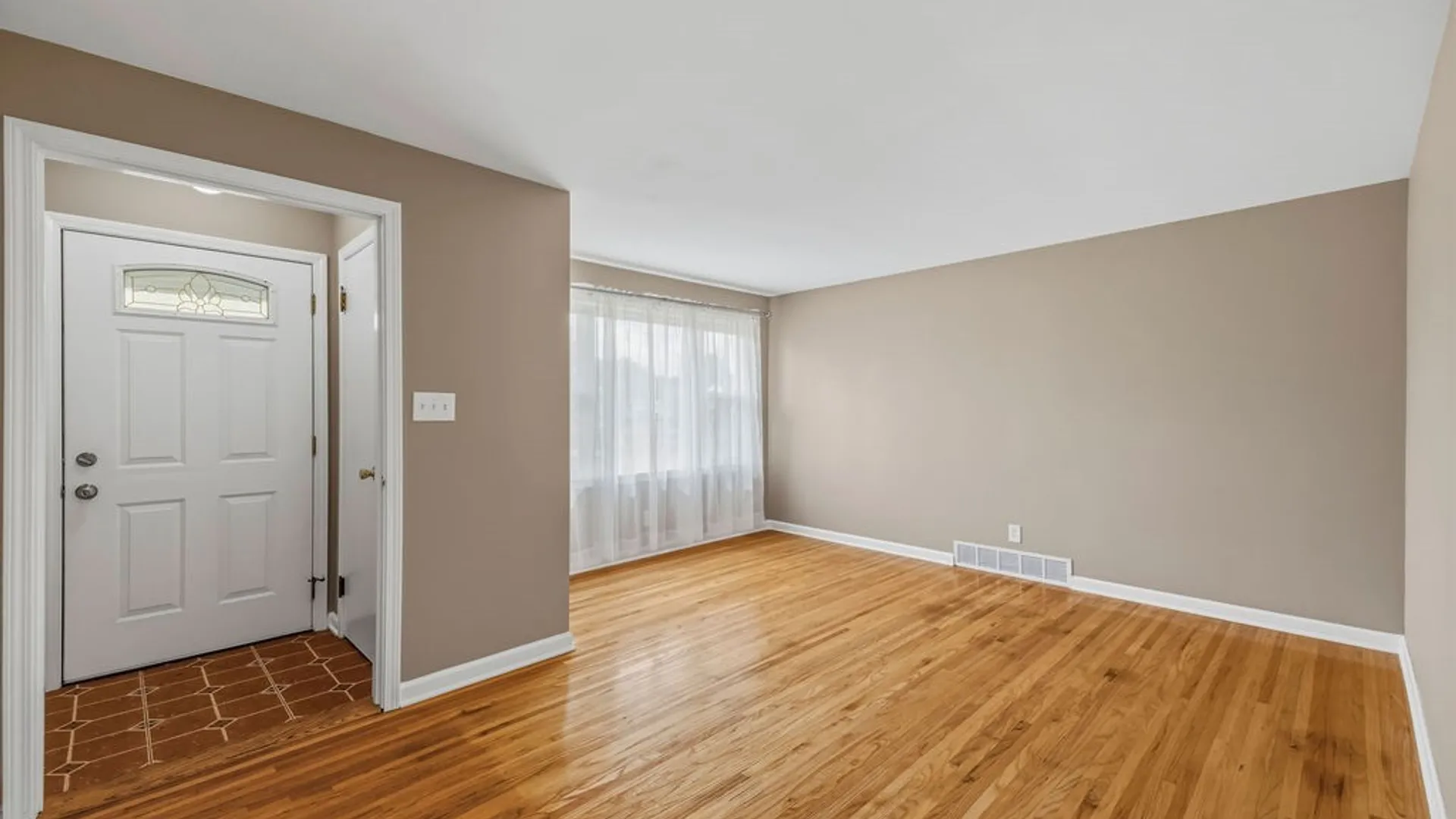 Property at 9006 Demunda Avenue, Niagara Falls, NY 14304 16