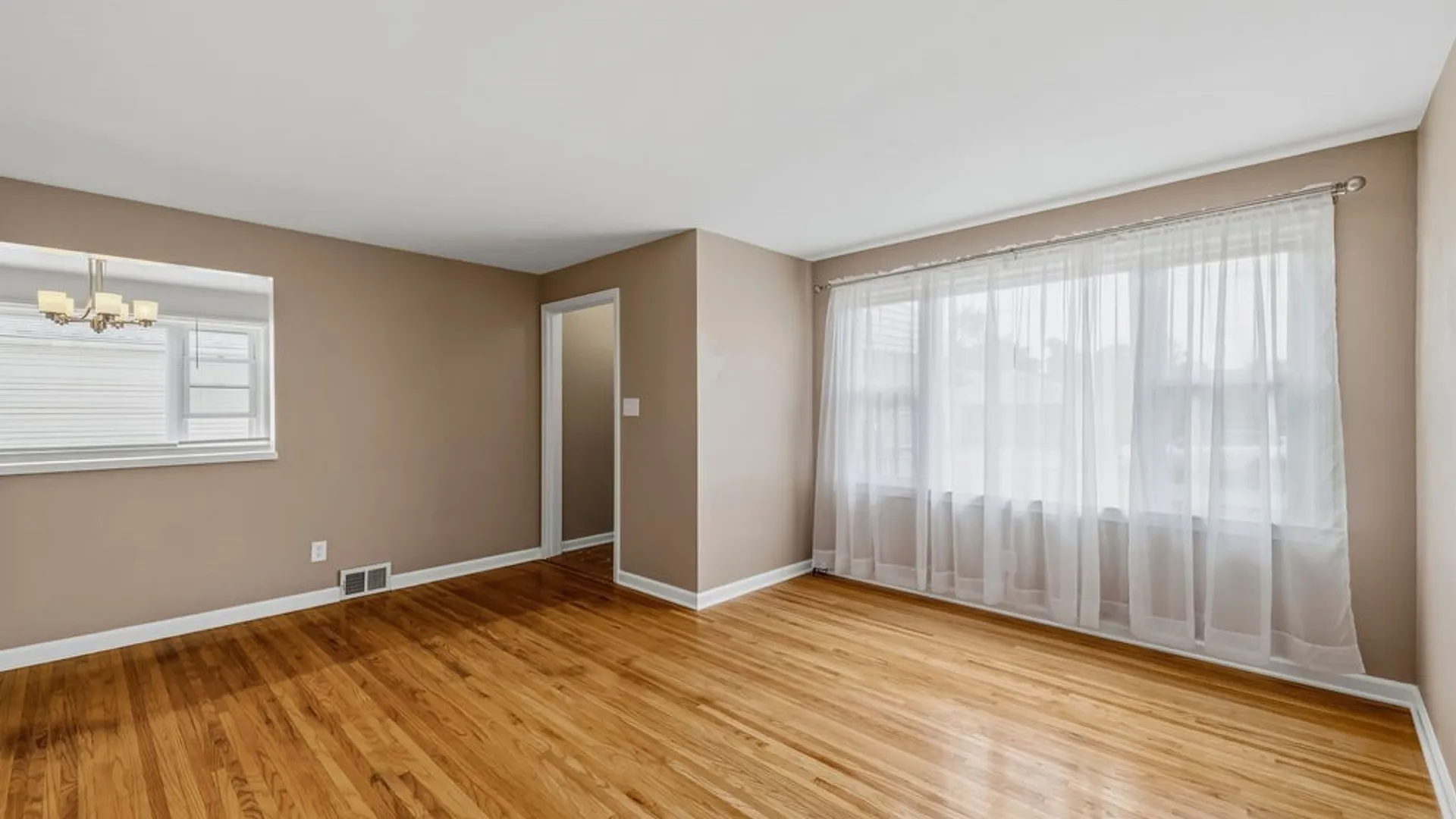 Property at 9006 Demunda Avenue, Niagara Falls, NY 14304 14