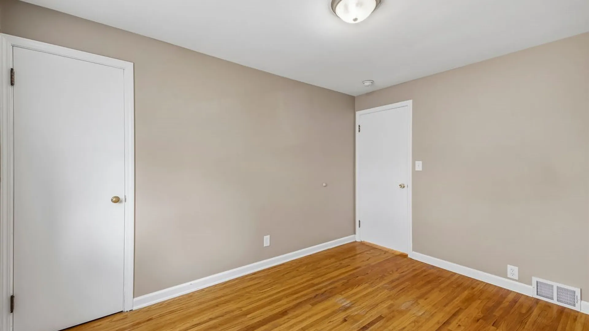 Property at 9006 Demunda Avenue, Niagara Falls, NY 14304 25